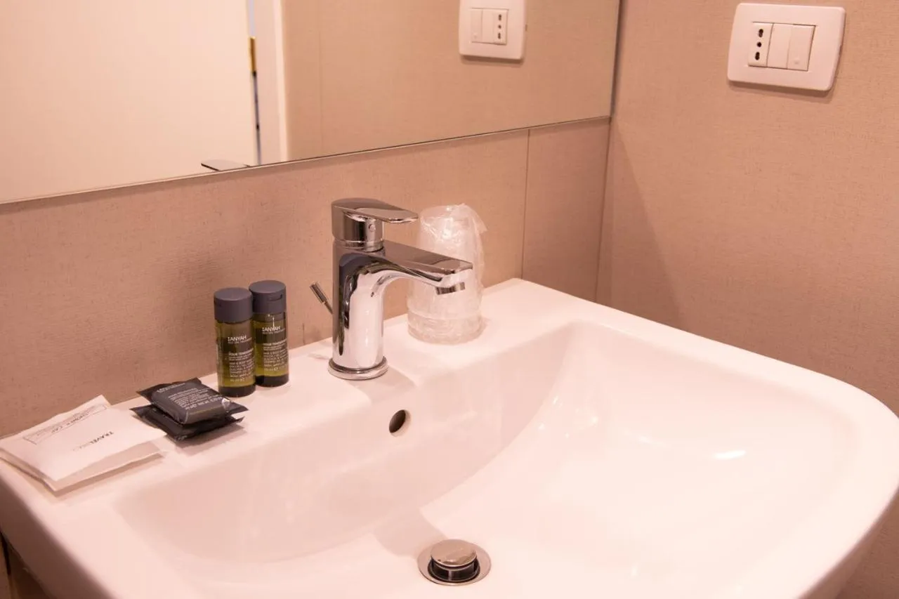 Bathroom in Hotel Della Rosa