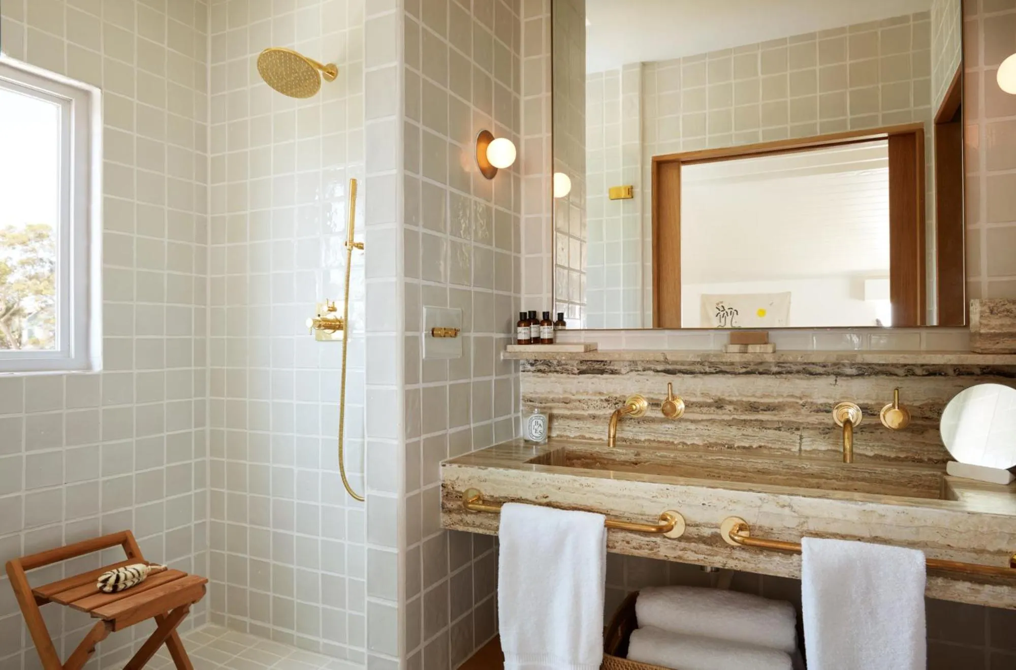 Shower in Hotel Joaquin