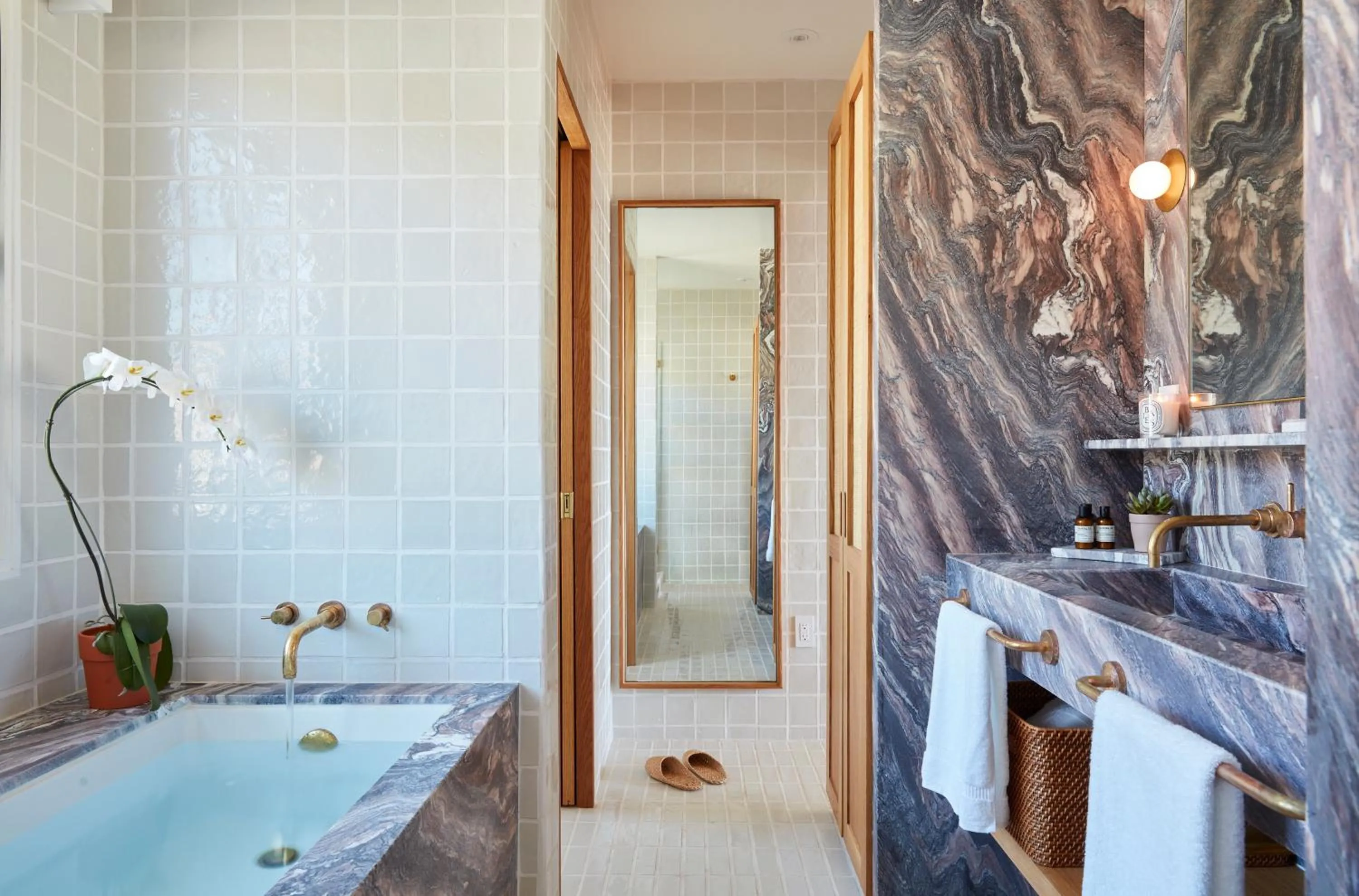 Bathroom in Hotel Joaquin