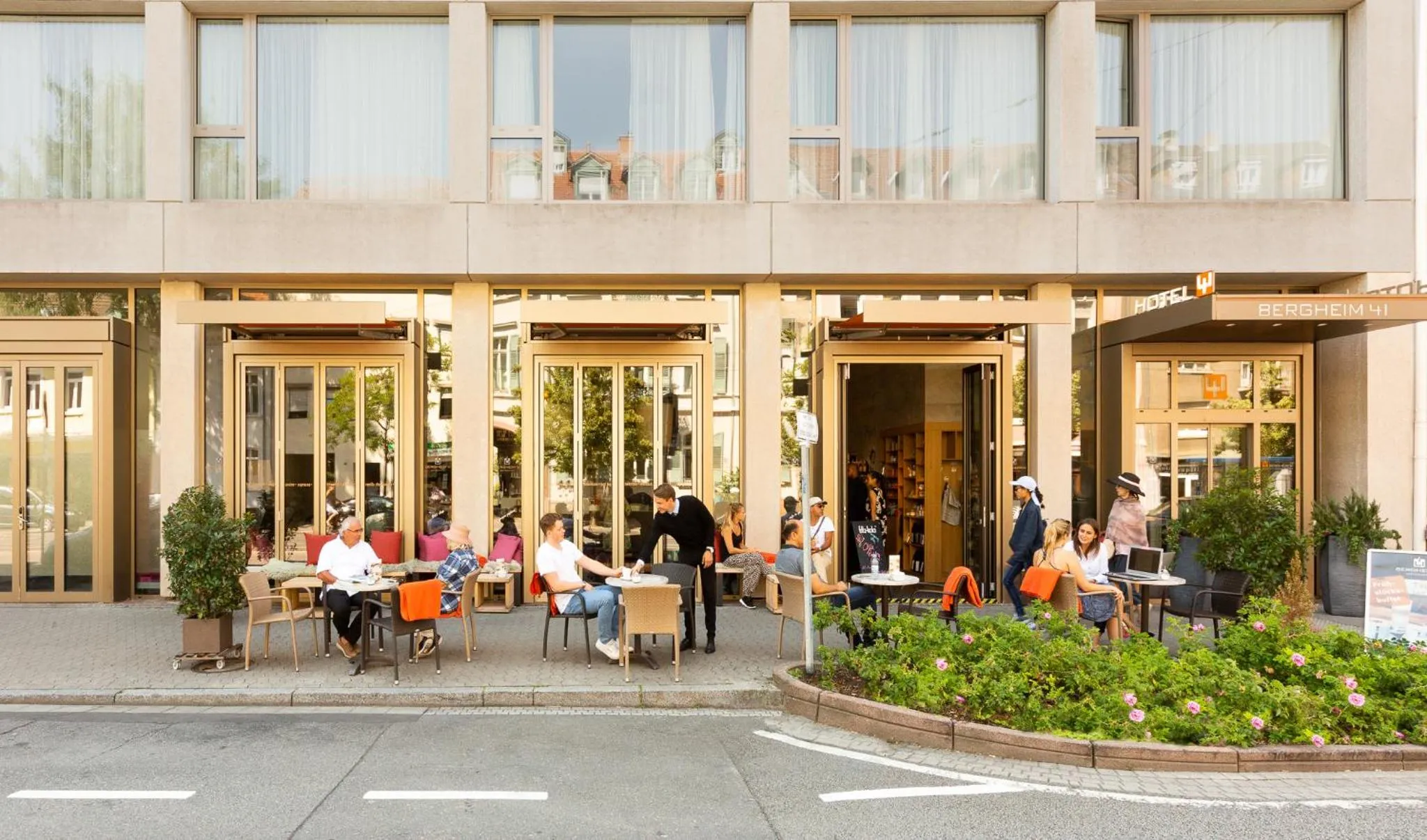 Restaurant/places to eat in Bergheim 41 Hotel im Alten Hallenbad