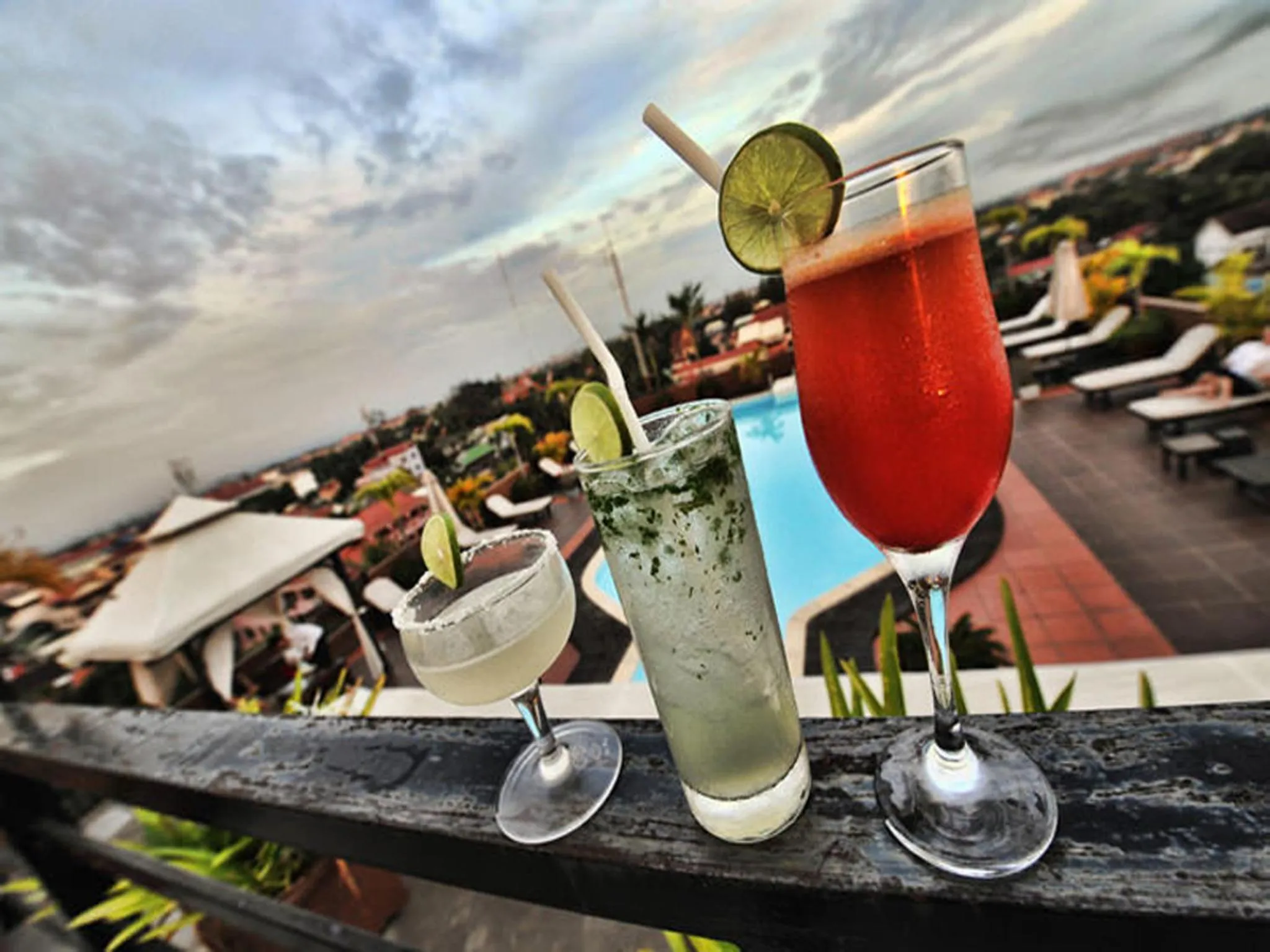 Drinks in City River Hotel