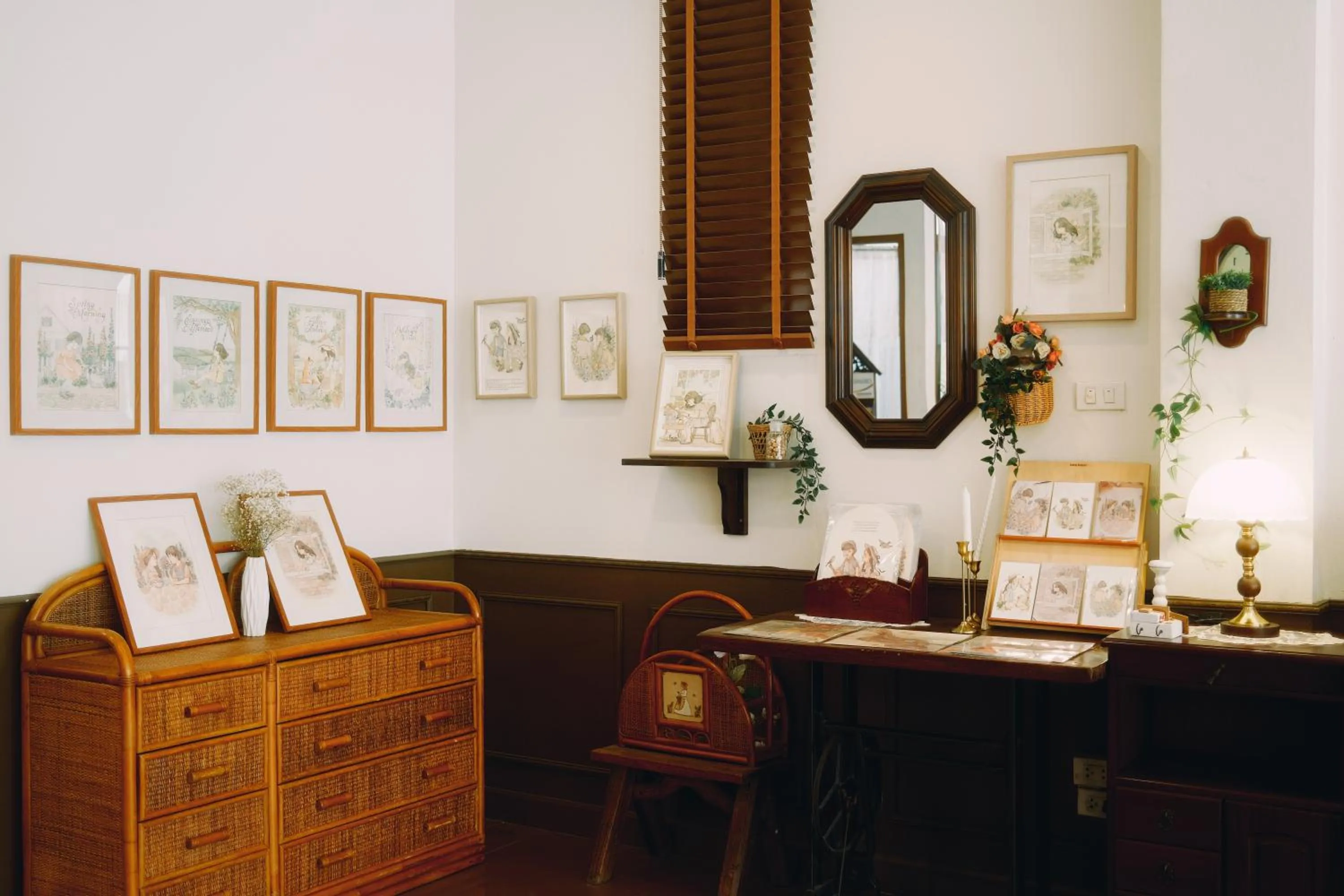Decorative detail in La Burie Gallery Hotel