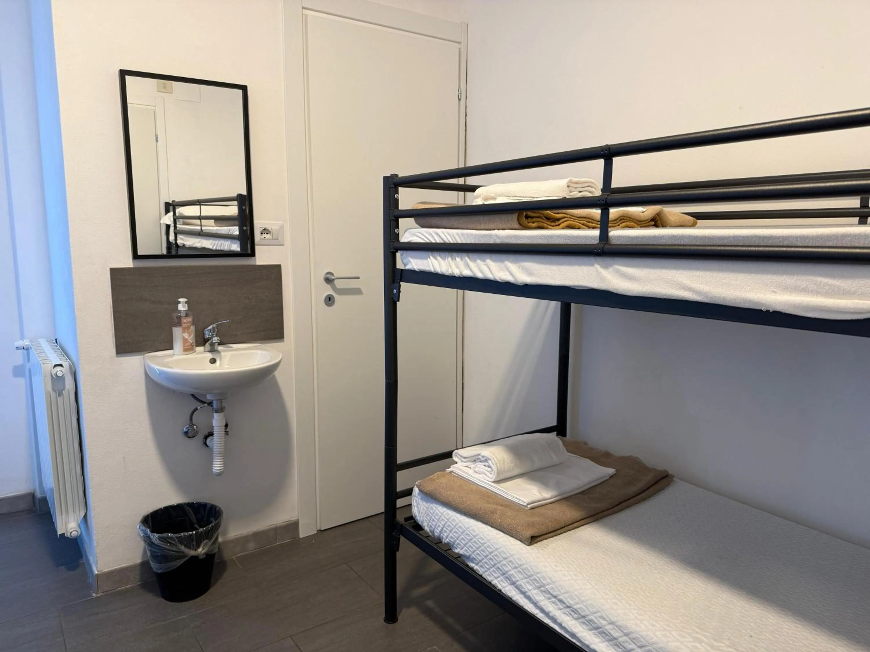 Bed in Lake Como Hostel