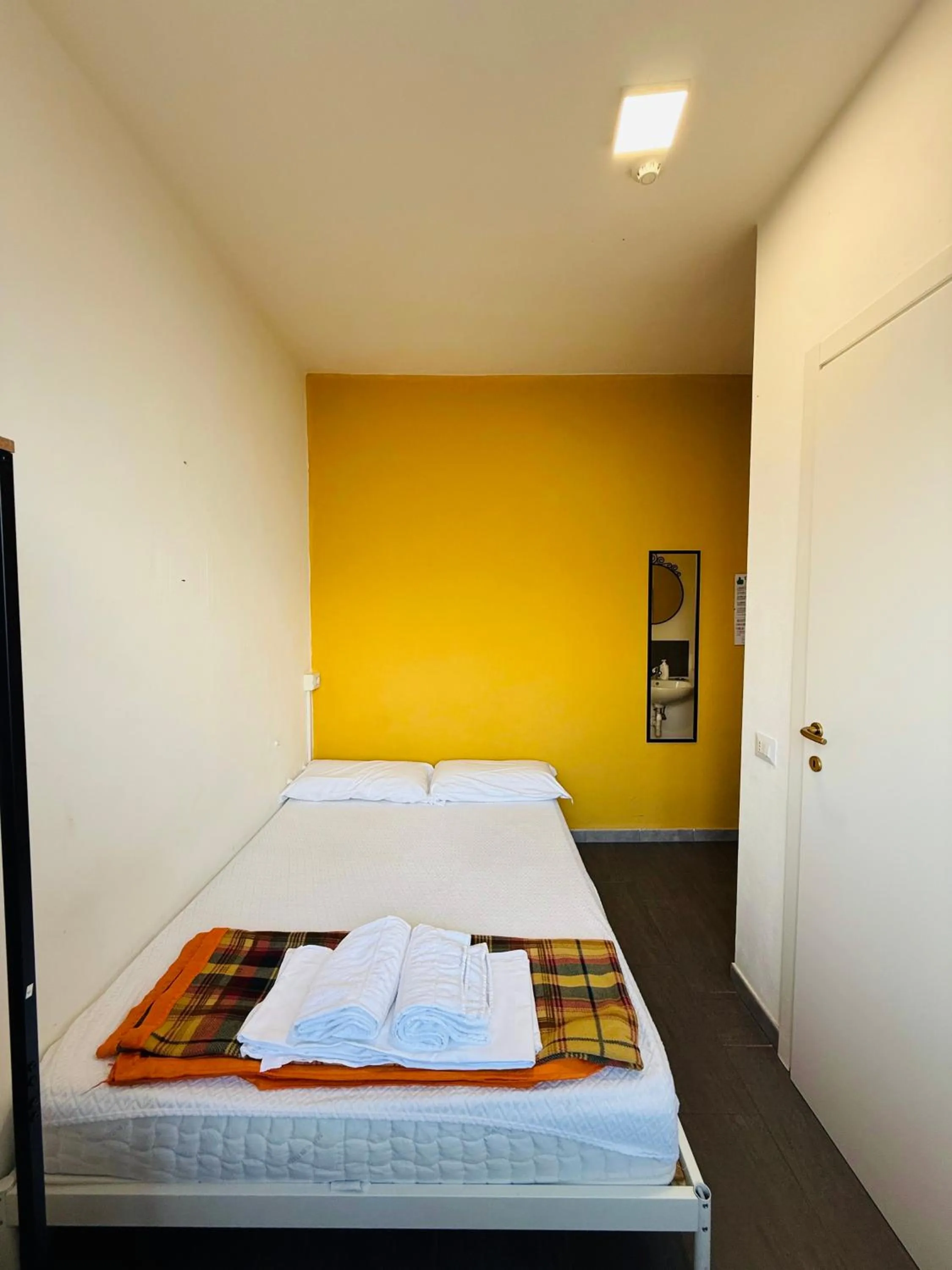 Bed in Lake Como Hostel