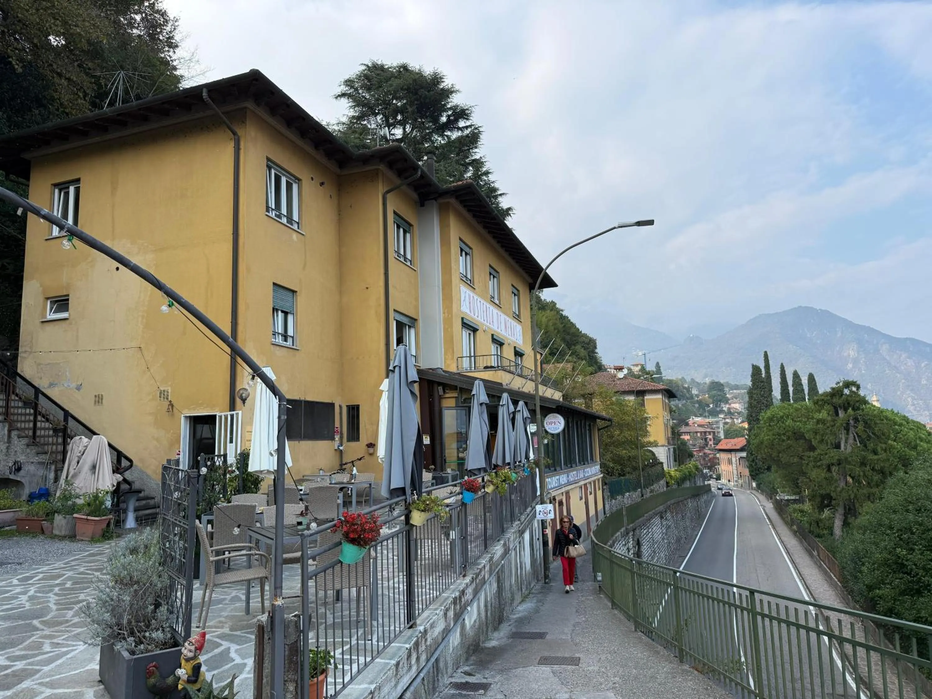Lake Como Hostel