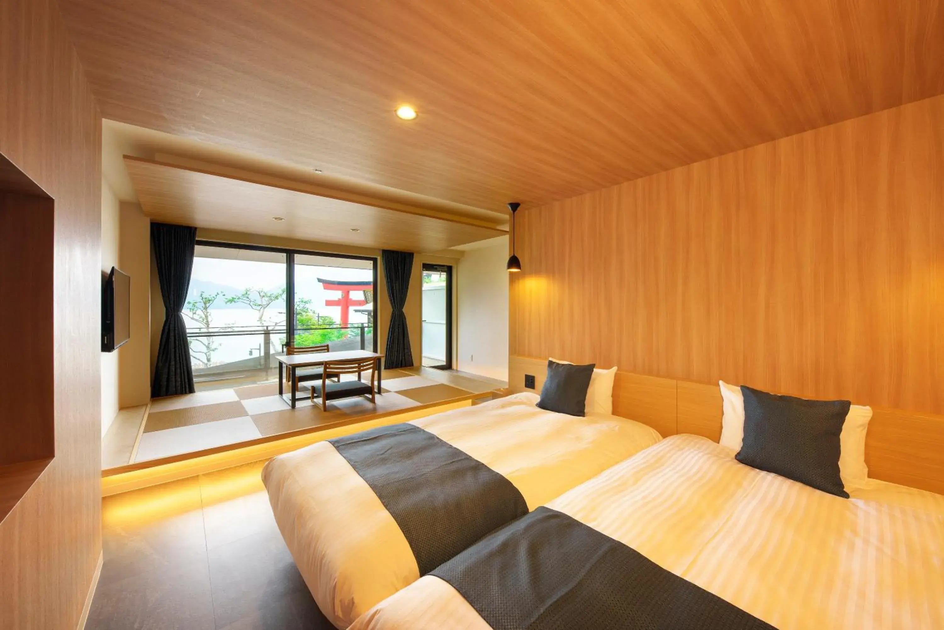 Executive Twin Room with View Bath and Lake Chuzenji View in Hotel Hanaan Executive Twin Room with View Bath and Lake Chuzenji View in Hotel Hanaan