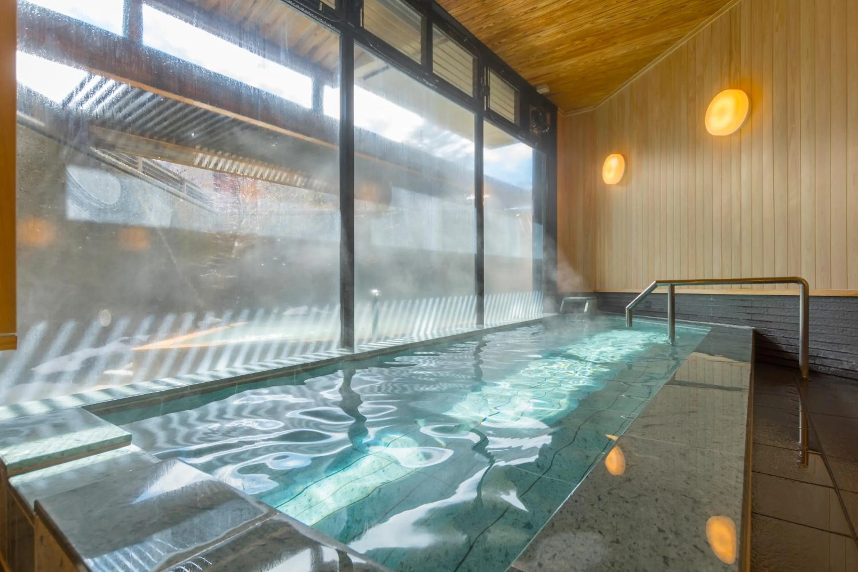 Public Bath in Hotel Hanaan