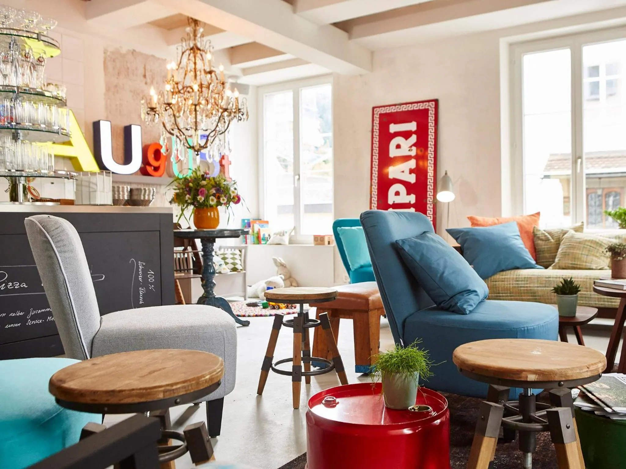 Lounge or bar in August Restaurant Hotel