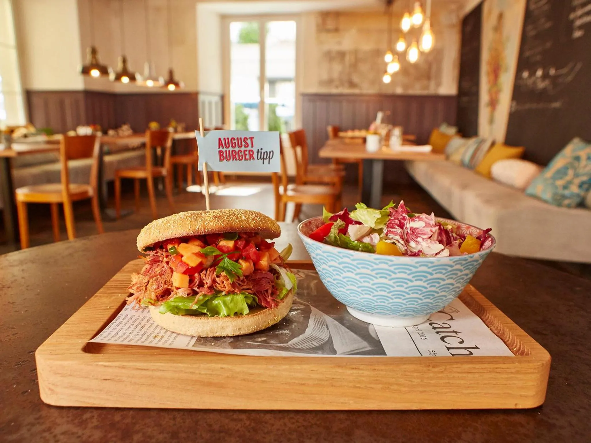 Lunch in August Restaurant Hotel