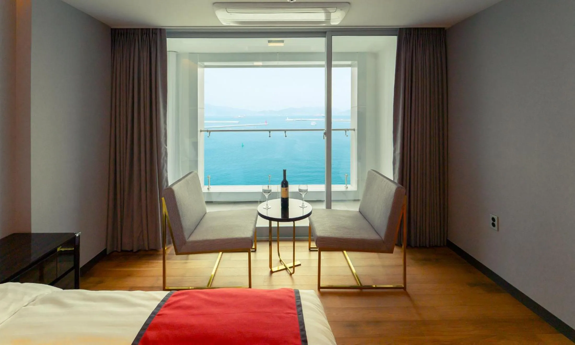 Bedroom, Bed in Venezia Hotel and Suite