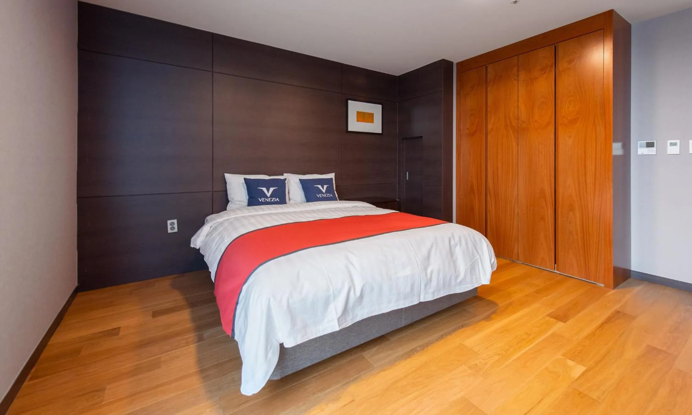 Bedroom, Bed in Venezia Hotel and Suite