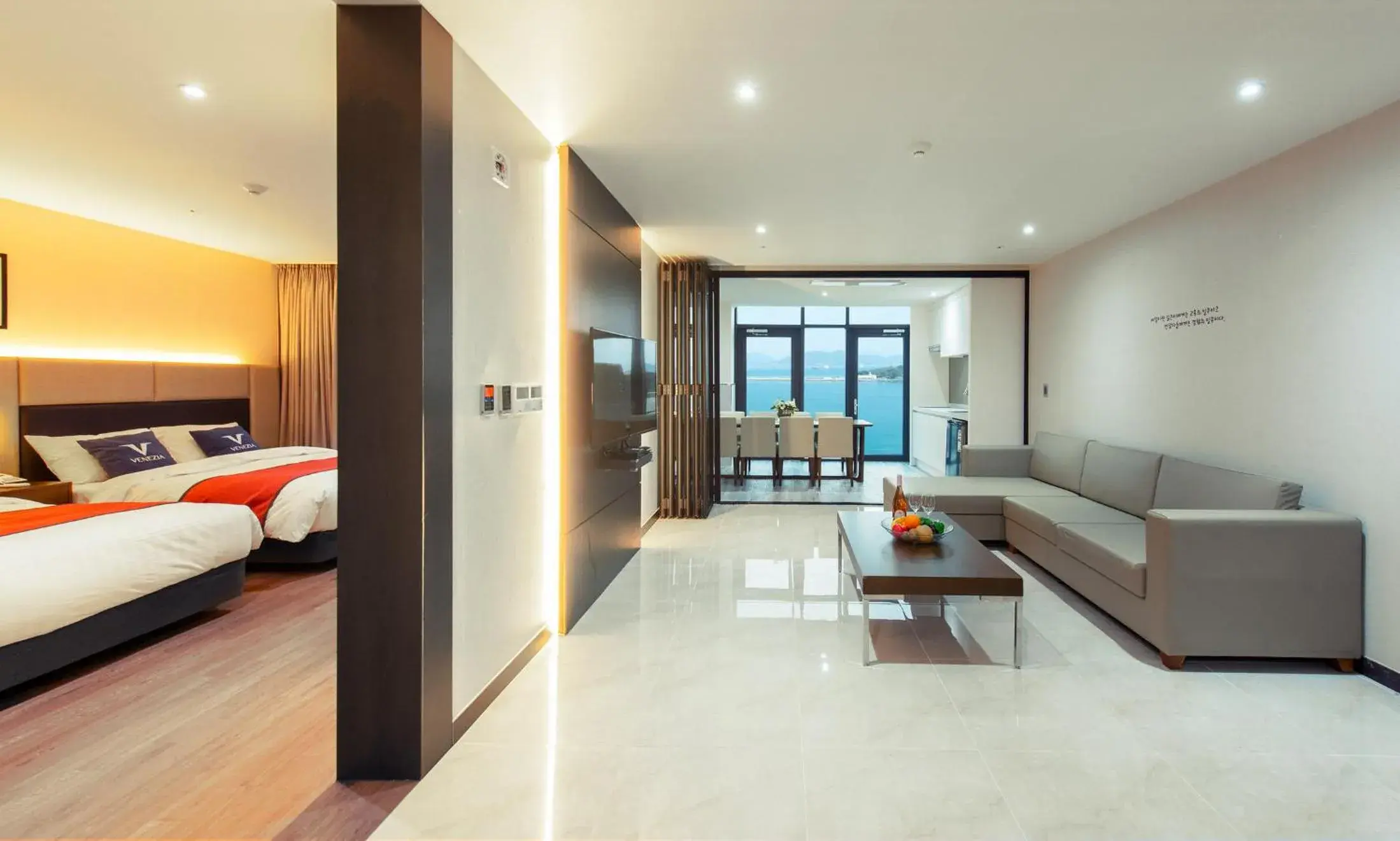 Deluxe Pool Suite in Venezia Hotel and Suite Deluxe Pool Suite in Venezia Hotel and Suite