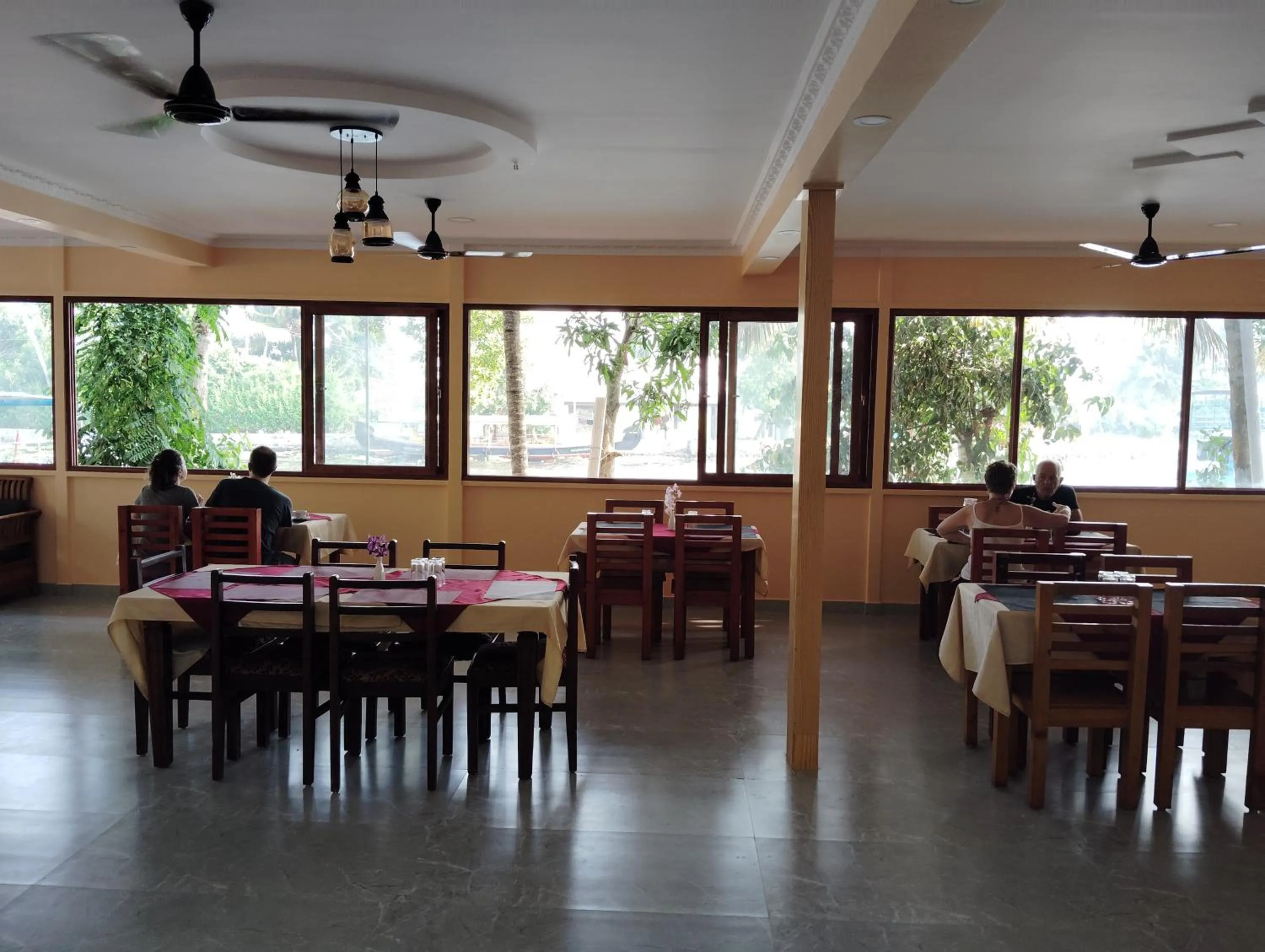 The Lake Paradise Boutique Resort