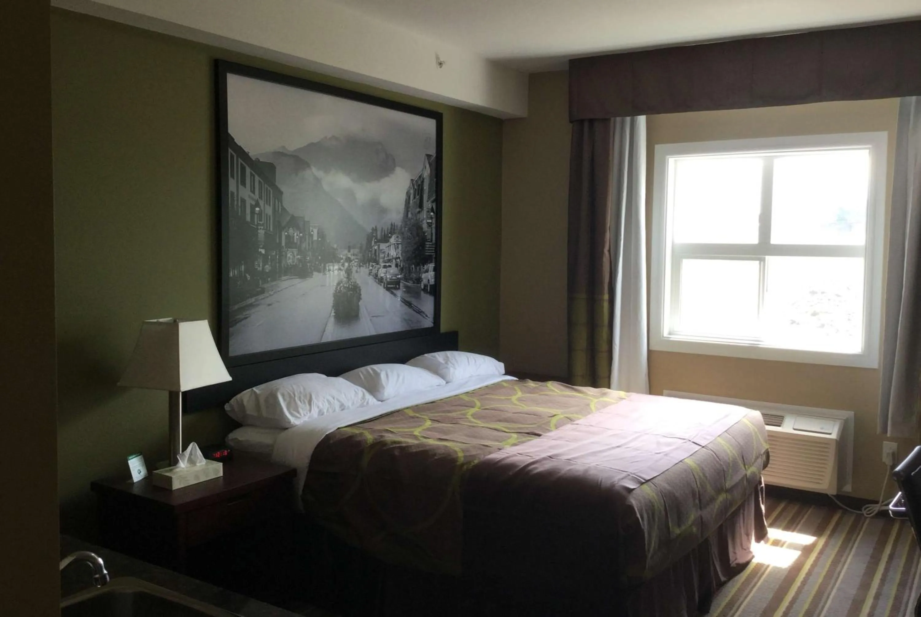 Photo of the whole room, Bed in Super 8 by Wyndham Hardisty