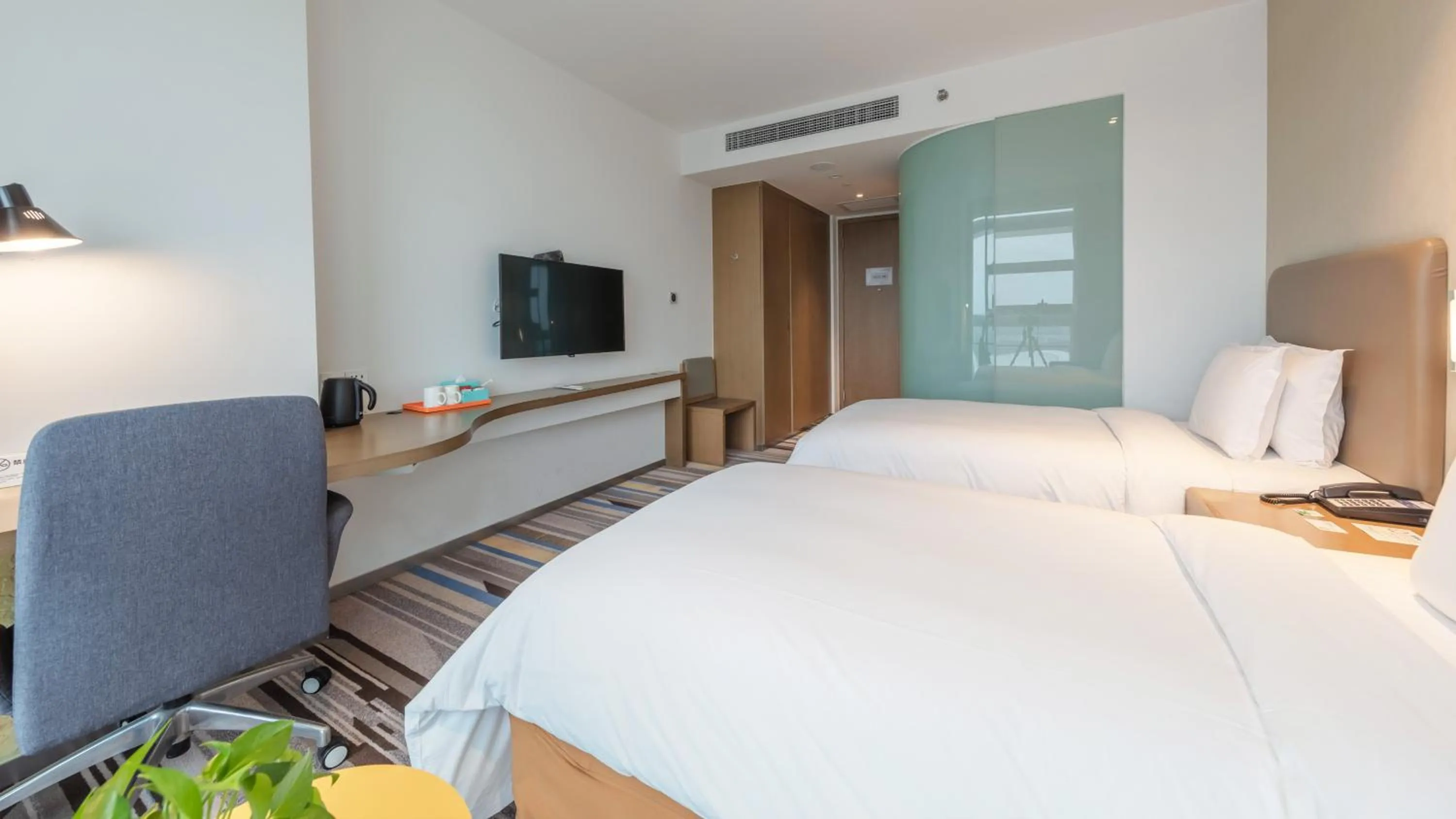 Bedroom, Bed in Holiday Inn Express - Suzhou Industrial Park by IHG