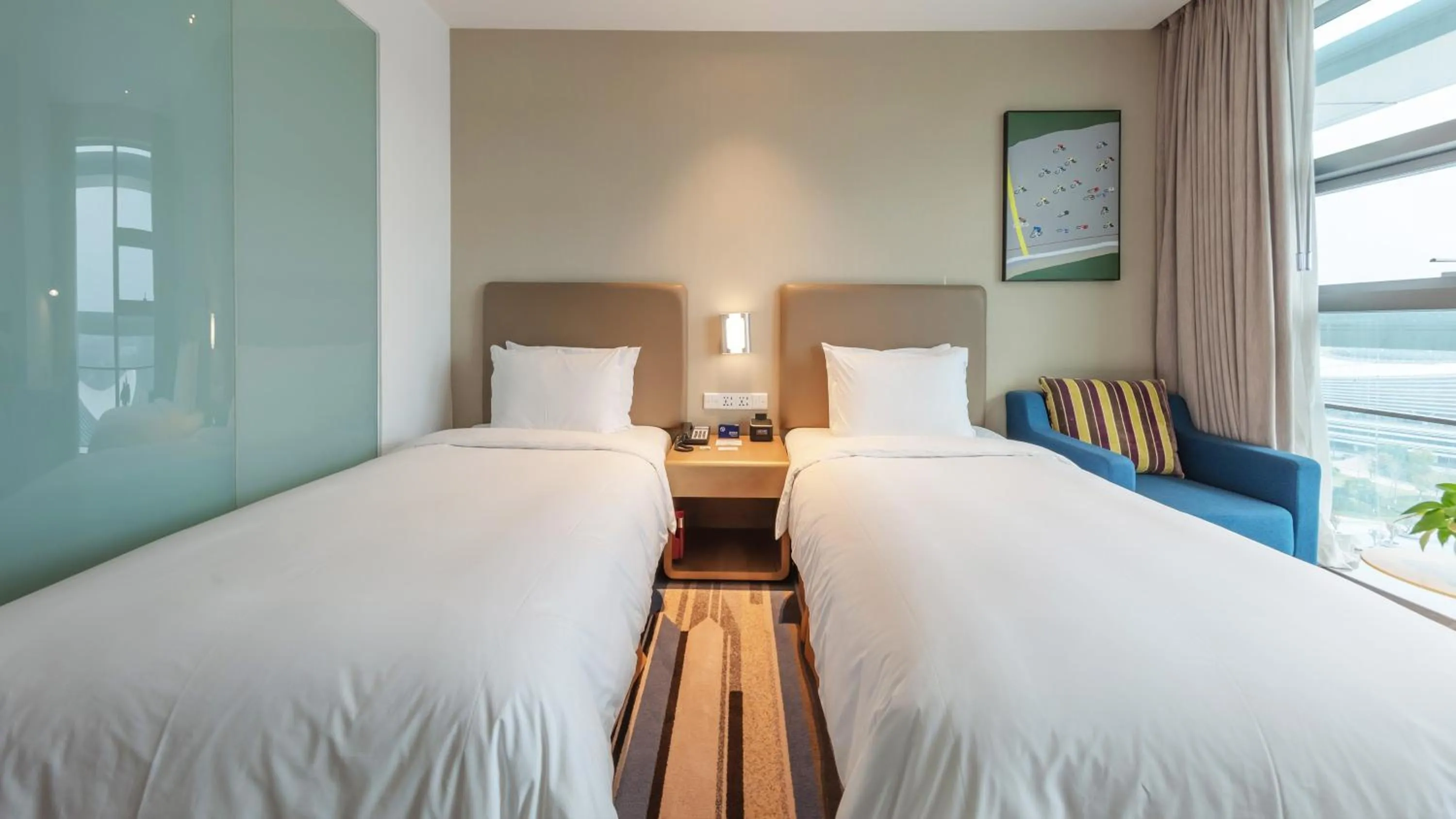 Photo of the whole room, Bed in Holiday Inn Express - Suzhou Industrial Park by IHG