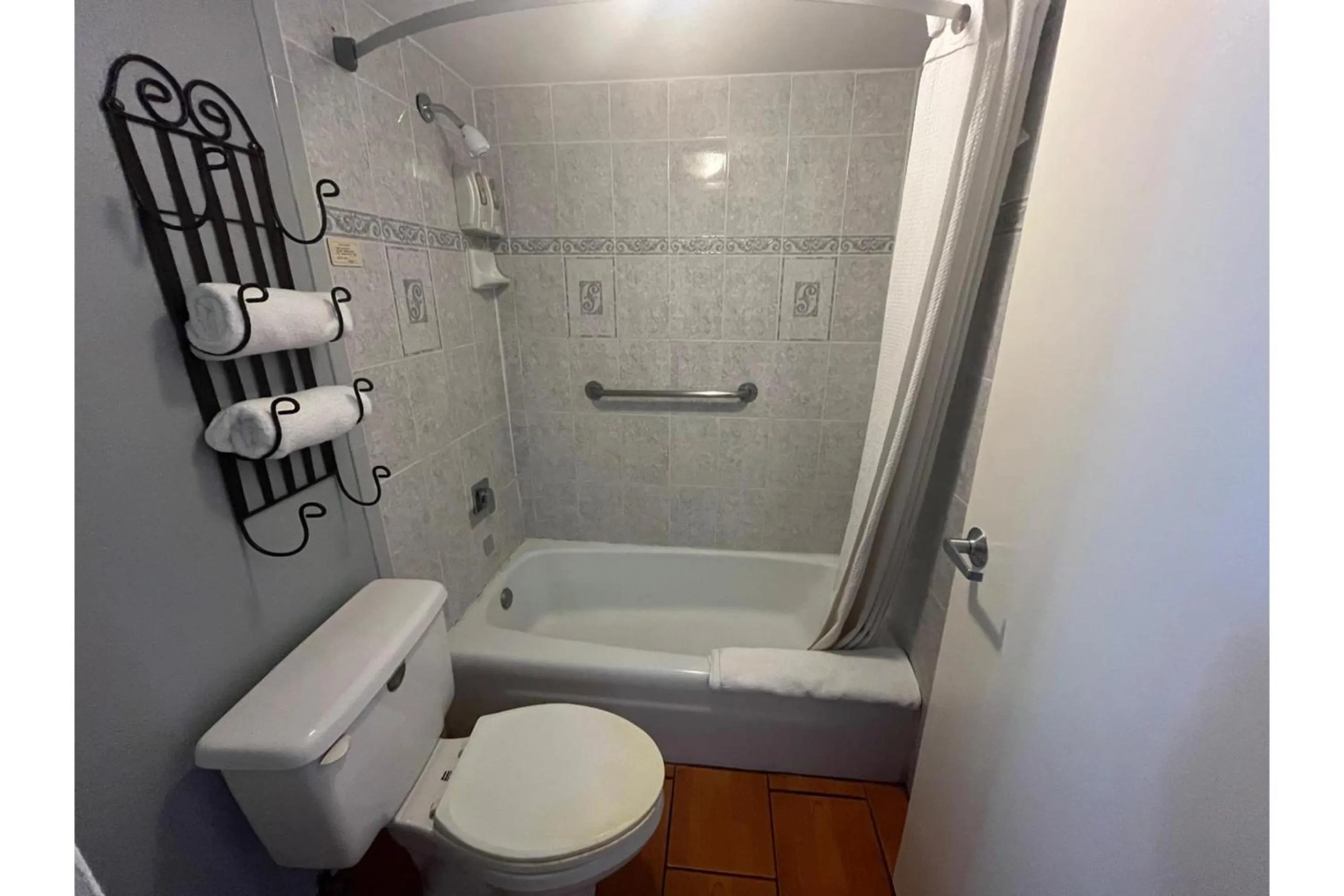 Bathroom in La Posada Inn By OYO Brownsville