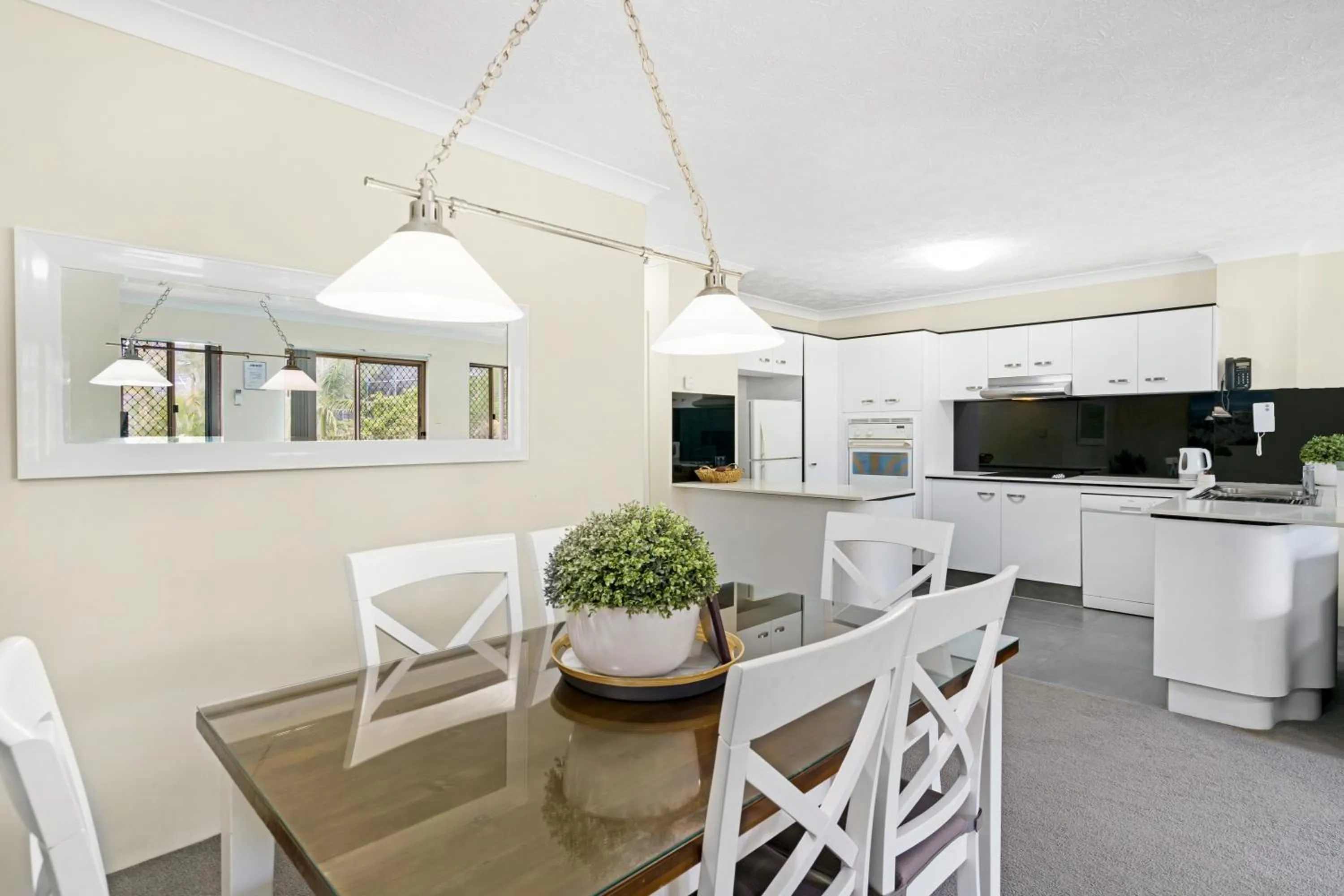 Dining area in Oceanside Cove