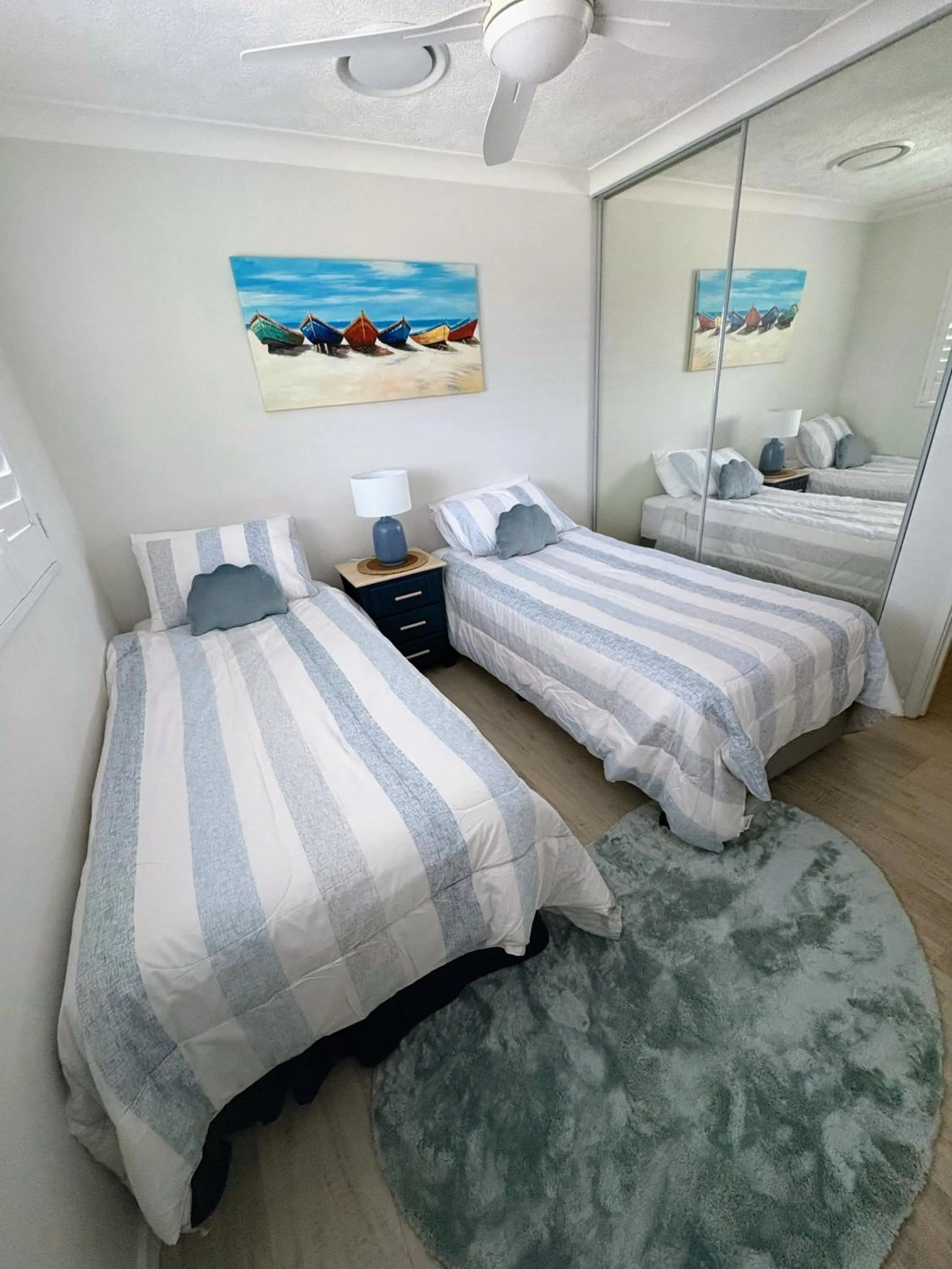 Bedroom, Bed in Oceanside Cove