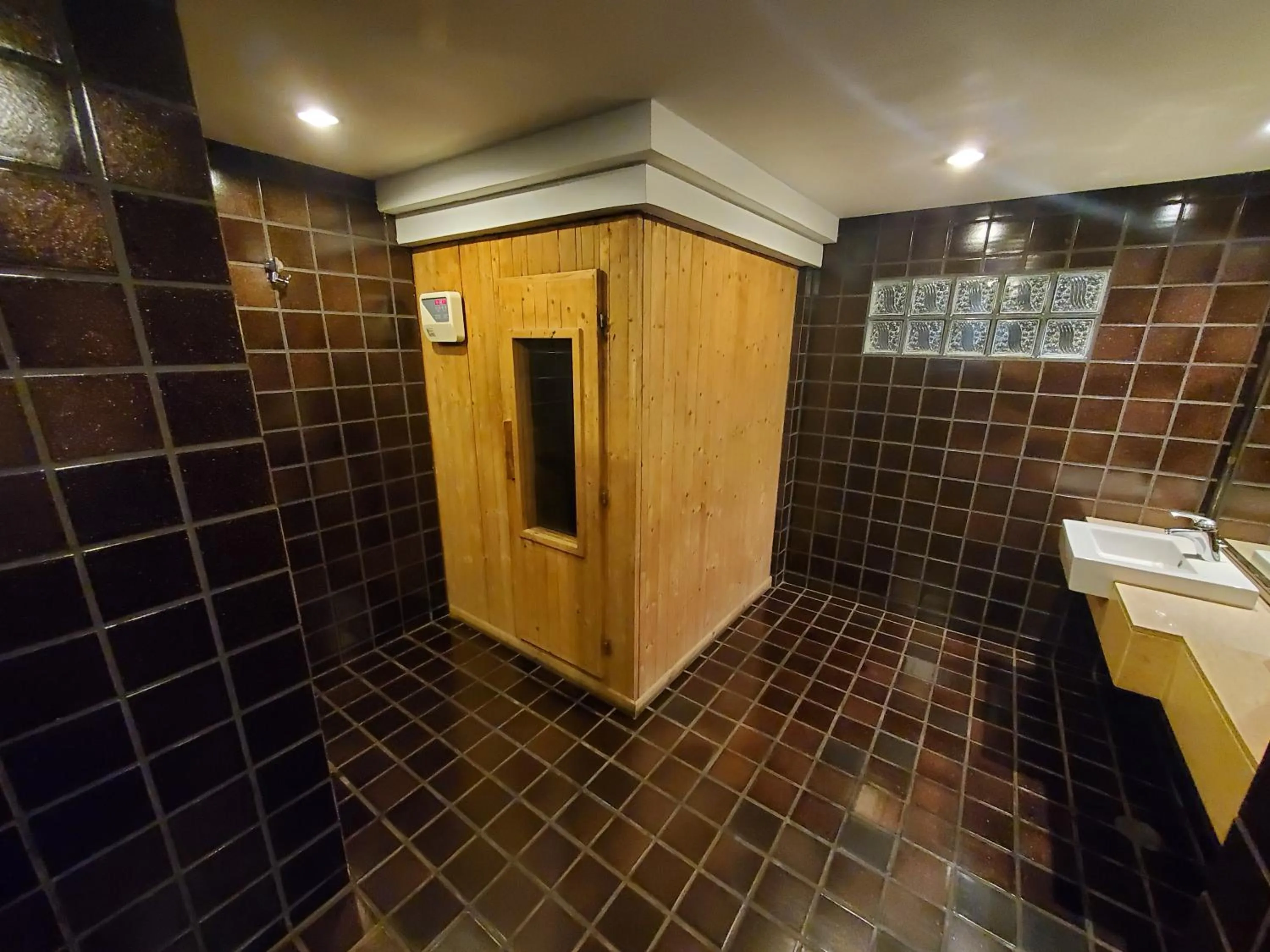 Sauna in Tara Angkor Hotel