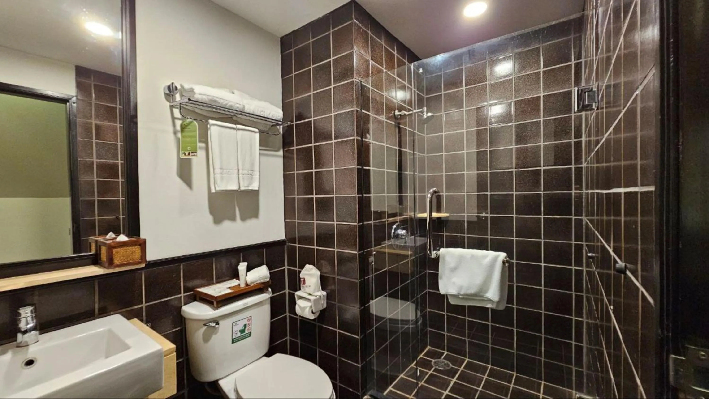 Bathroom in Tara Angkor Hotel