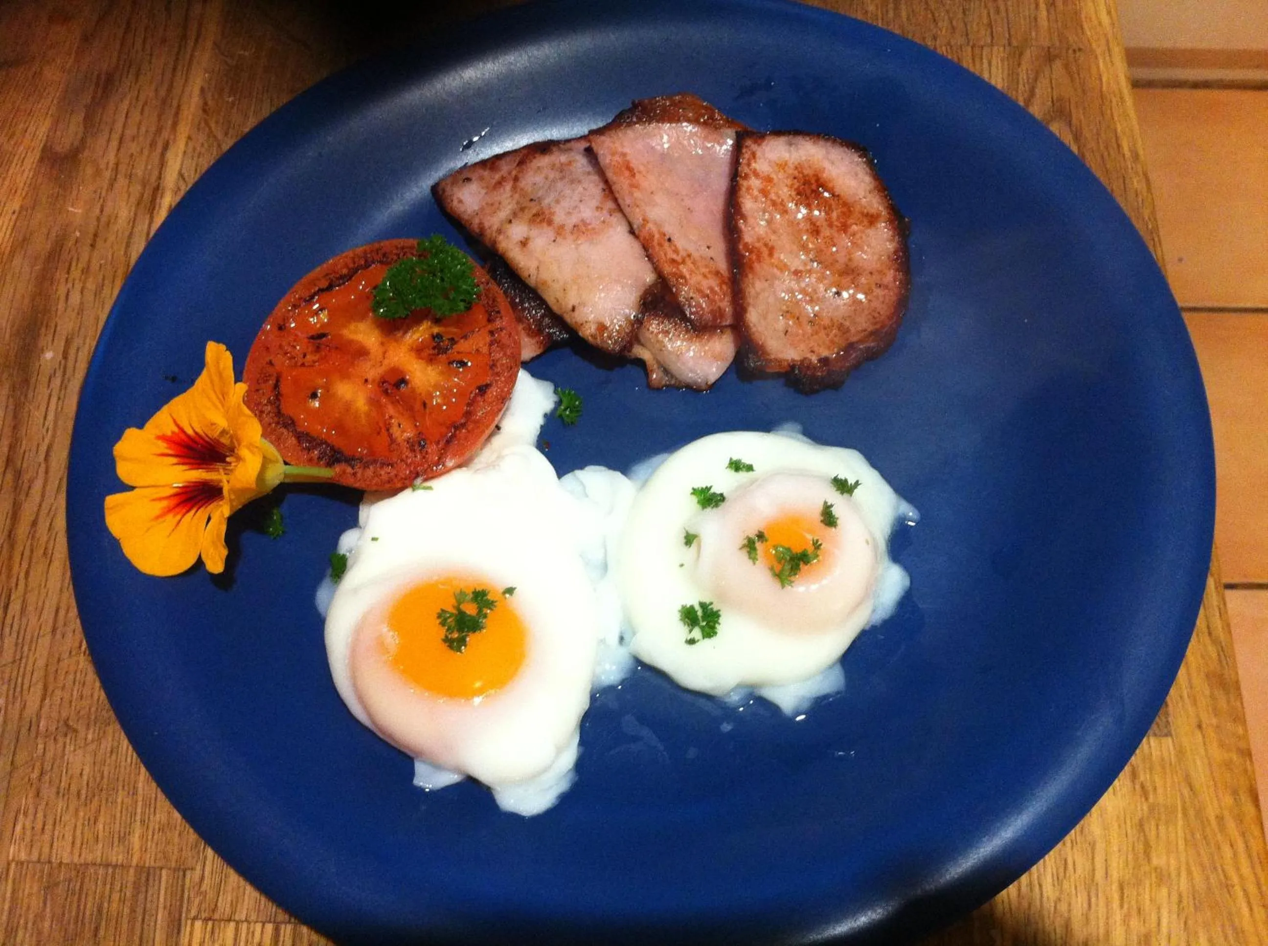 Breakfast in Windrose B&B