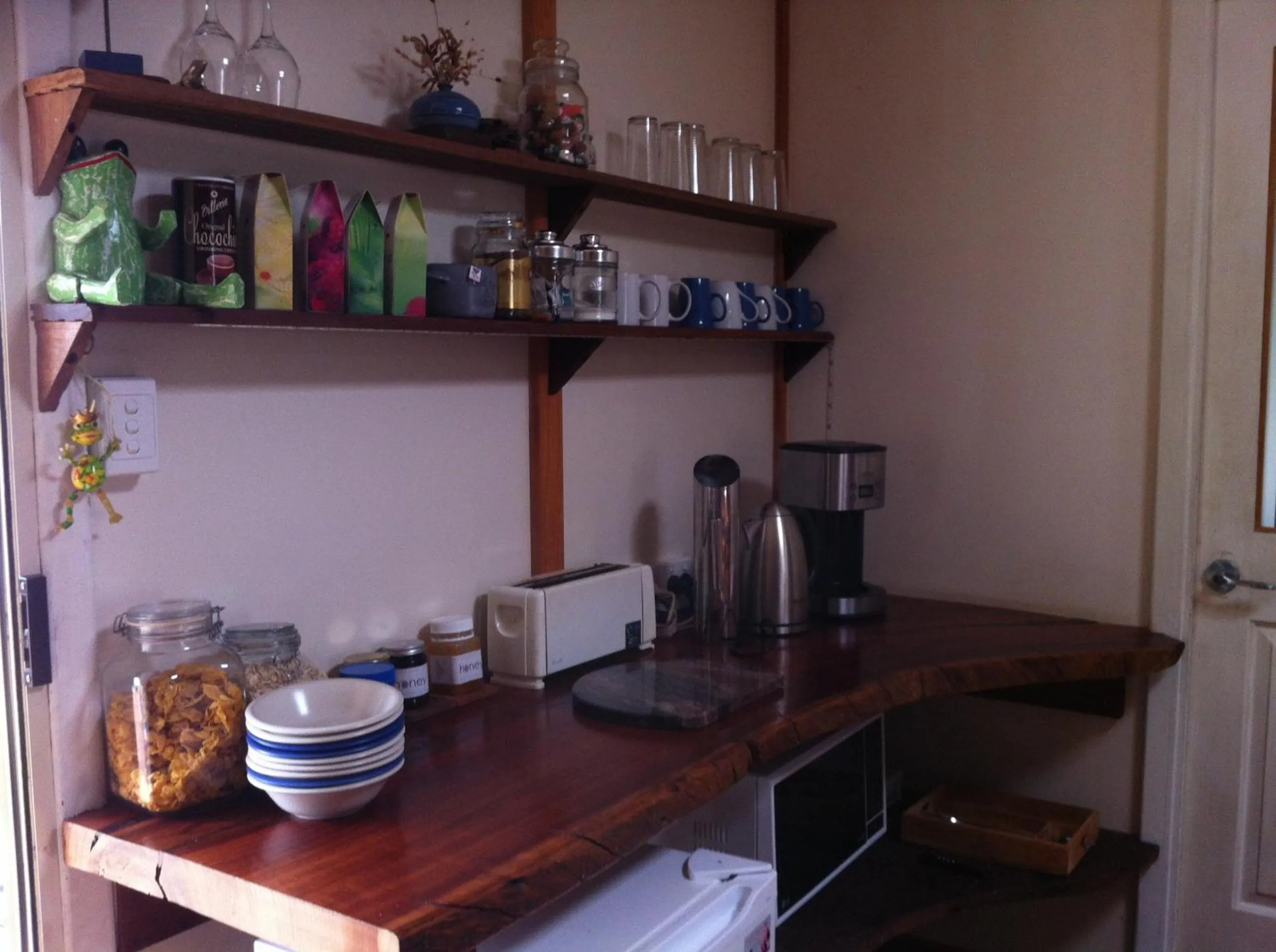 Coffee/tea facilities in Windrose B&B