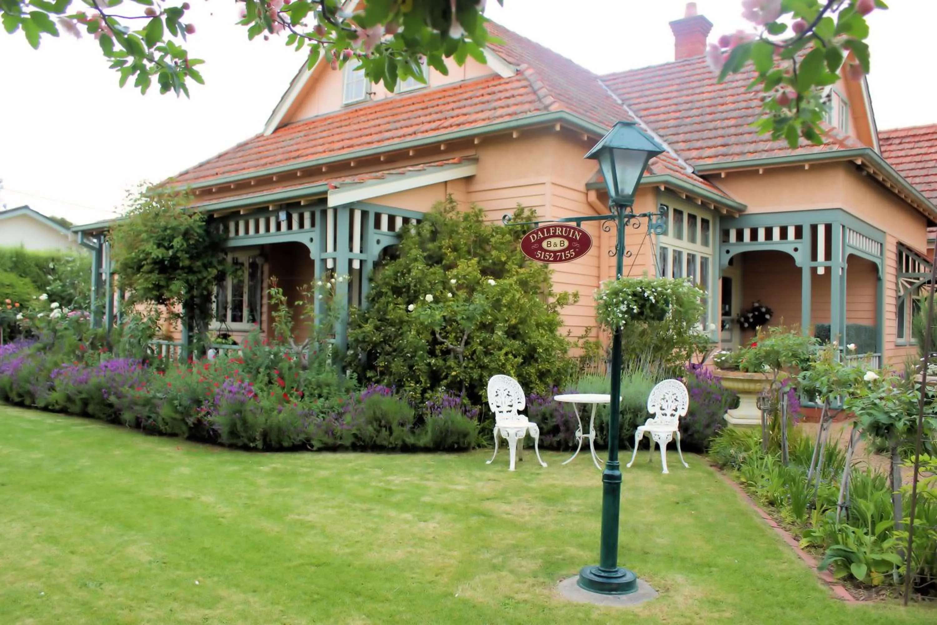 Garden in Dalfruin B&B