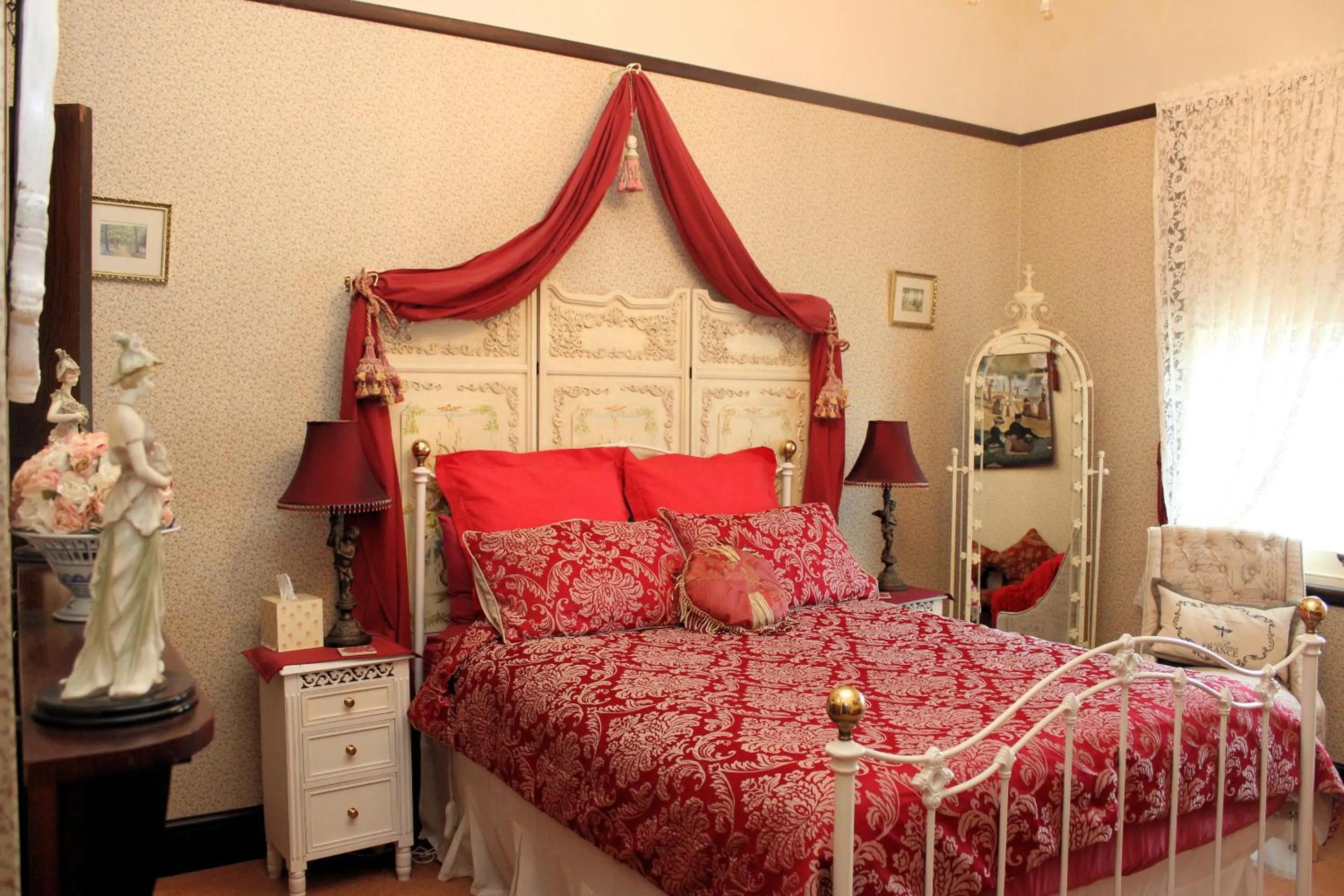 Decorative detail, Bed in Dalfruin B&B