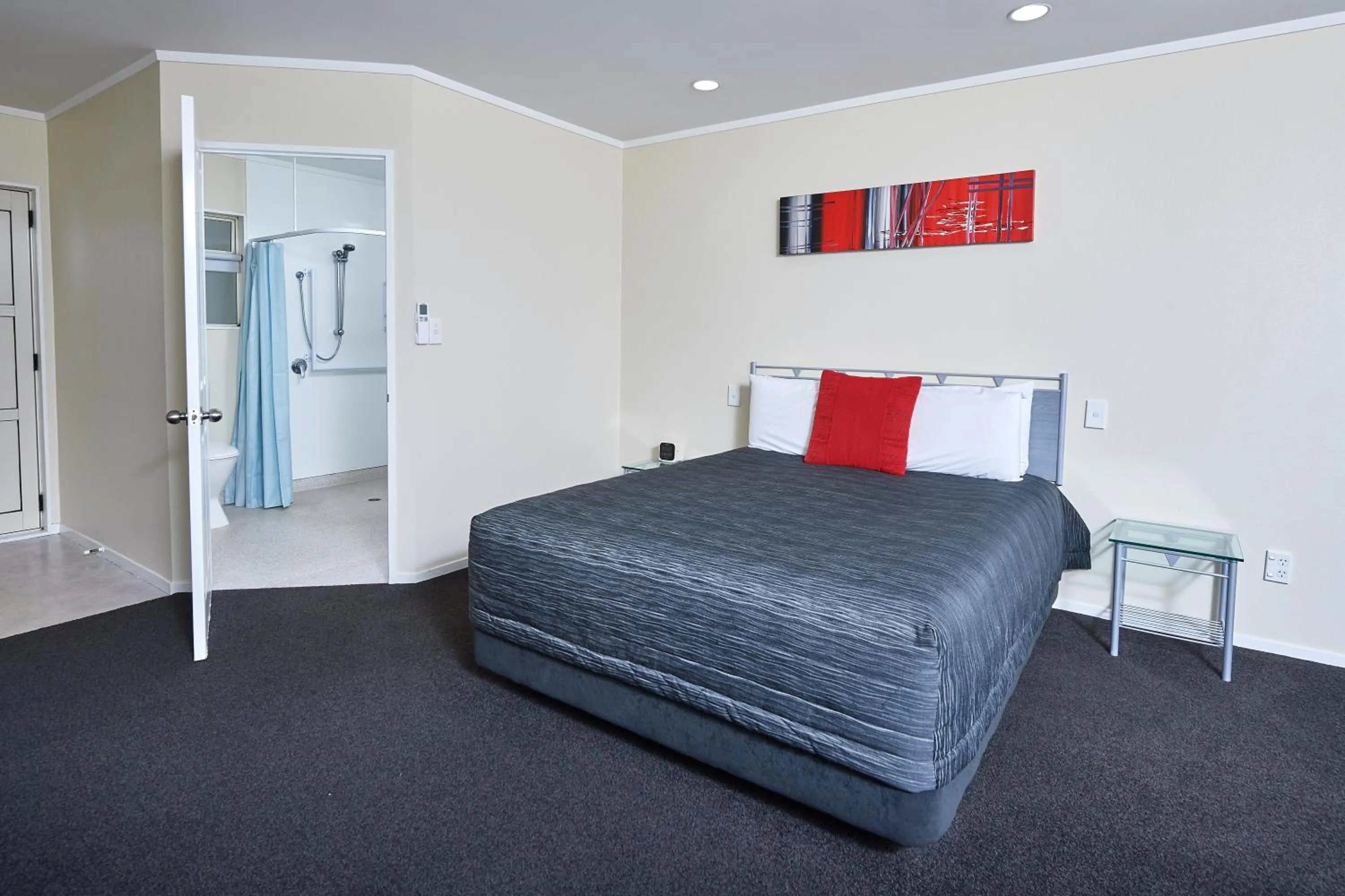 Bed in Livingston Motel