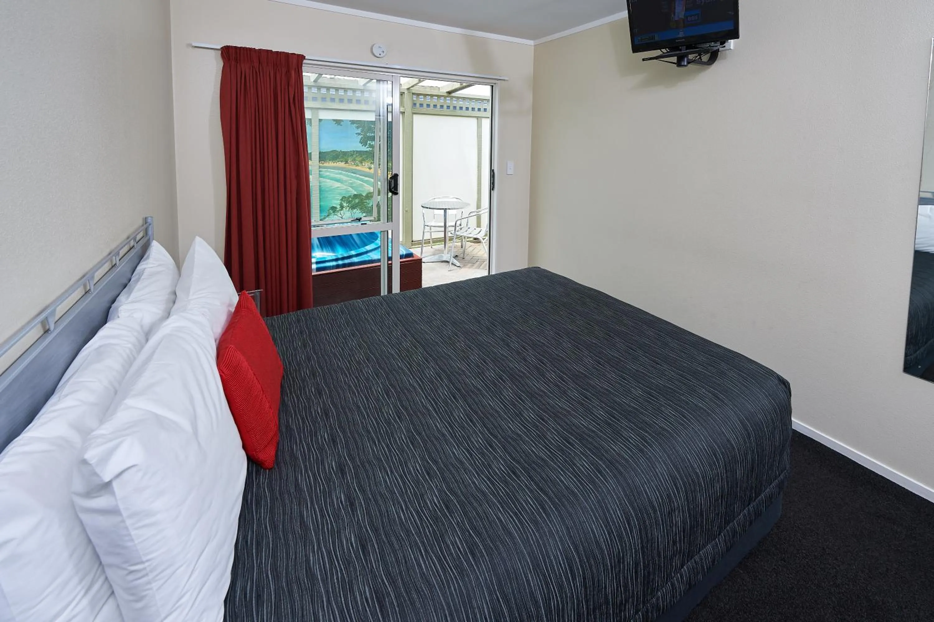 Bed in Livingston Motel