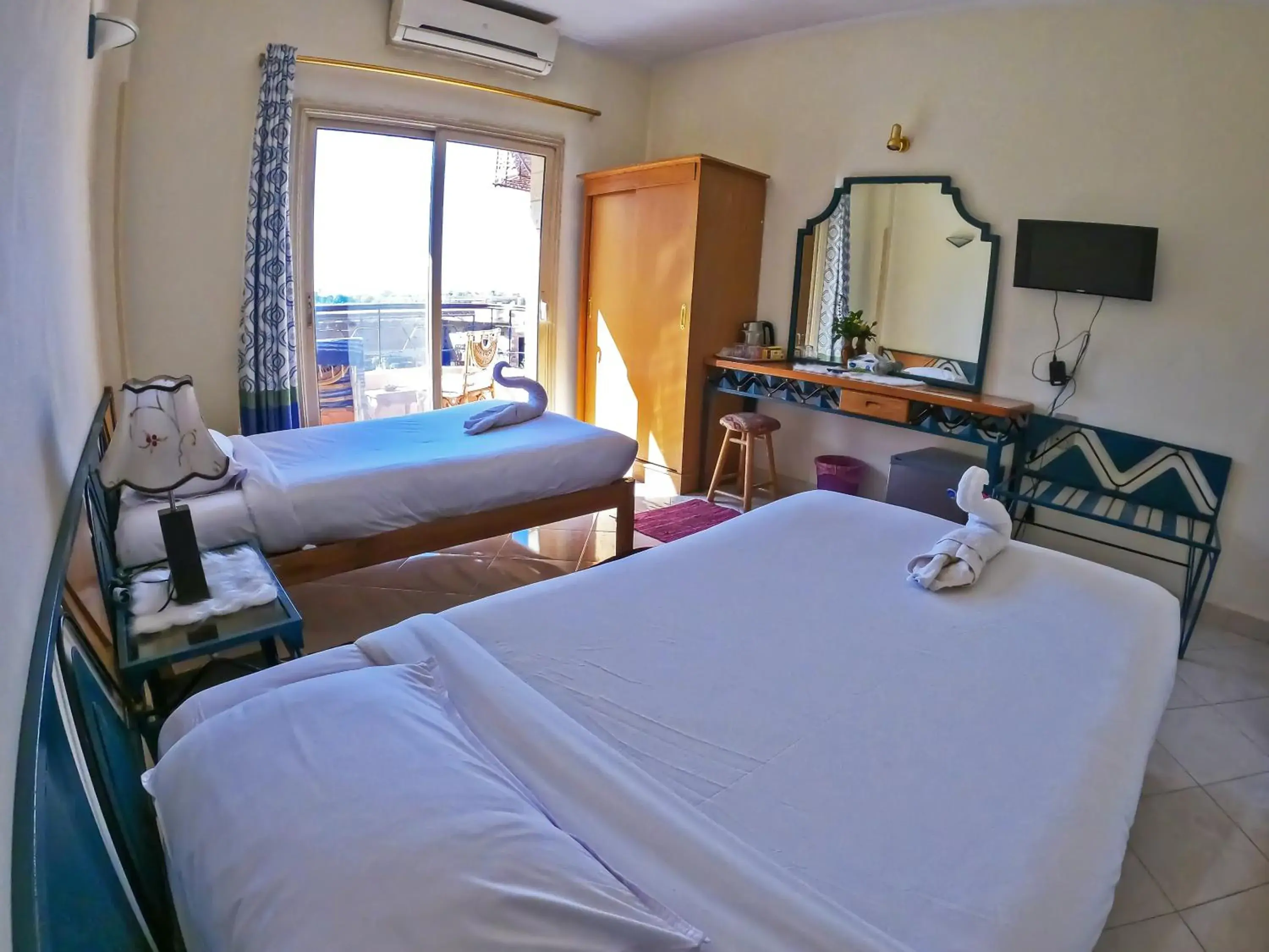 Double Room with Garden View in New Memnon Hotel Double Room with Garden View in New Memnon Hotel