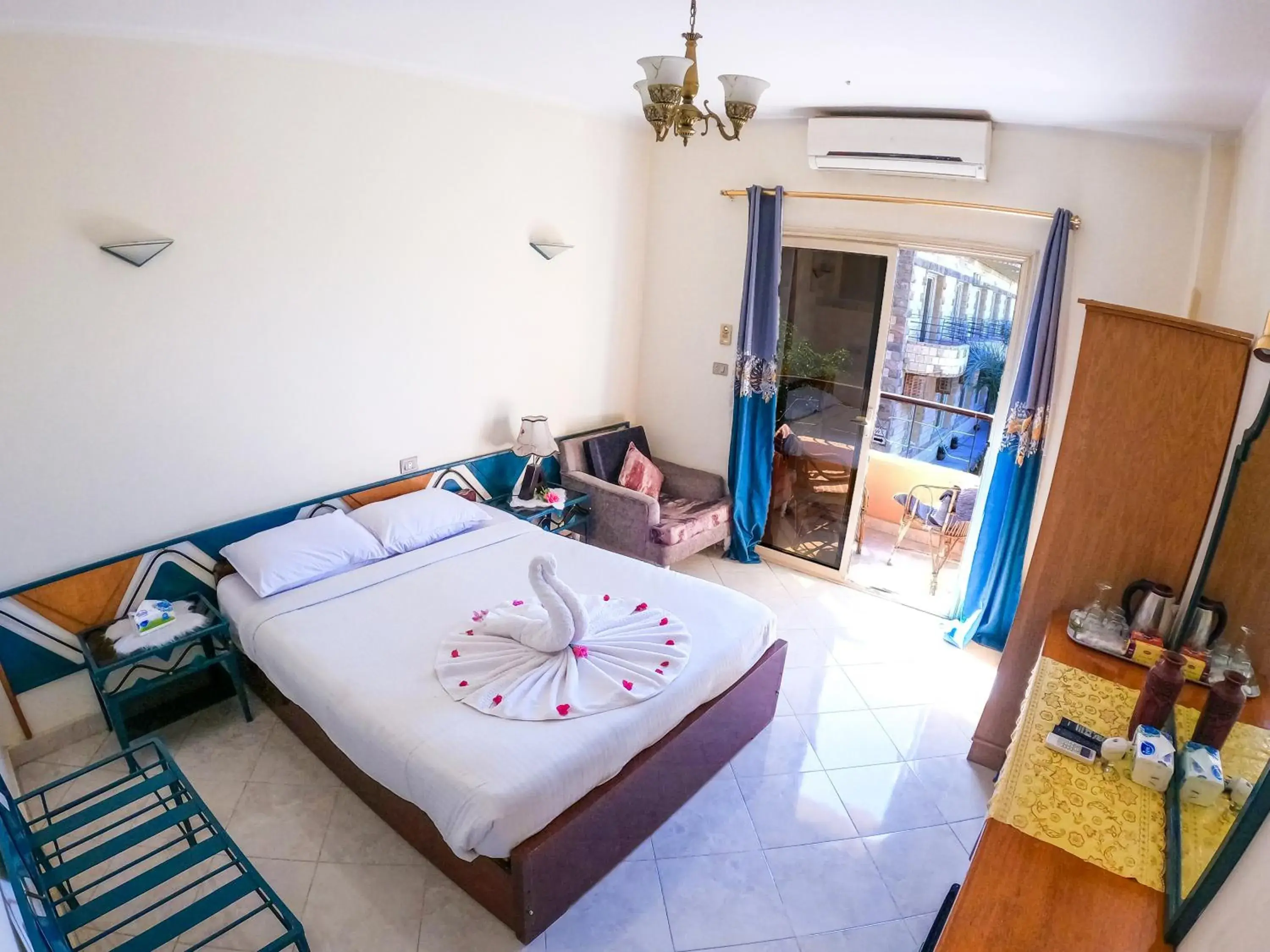 Double Room in New Memnon Hotel Double Room in New Memnon Hotel