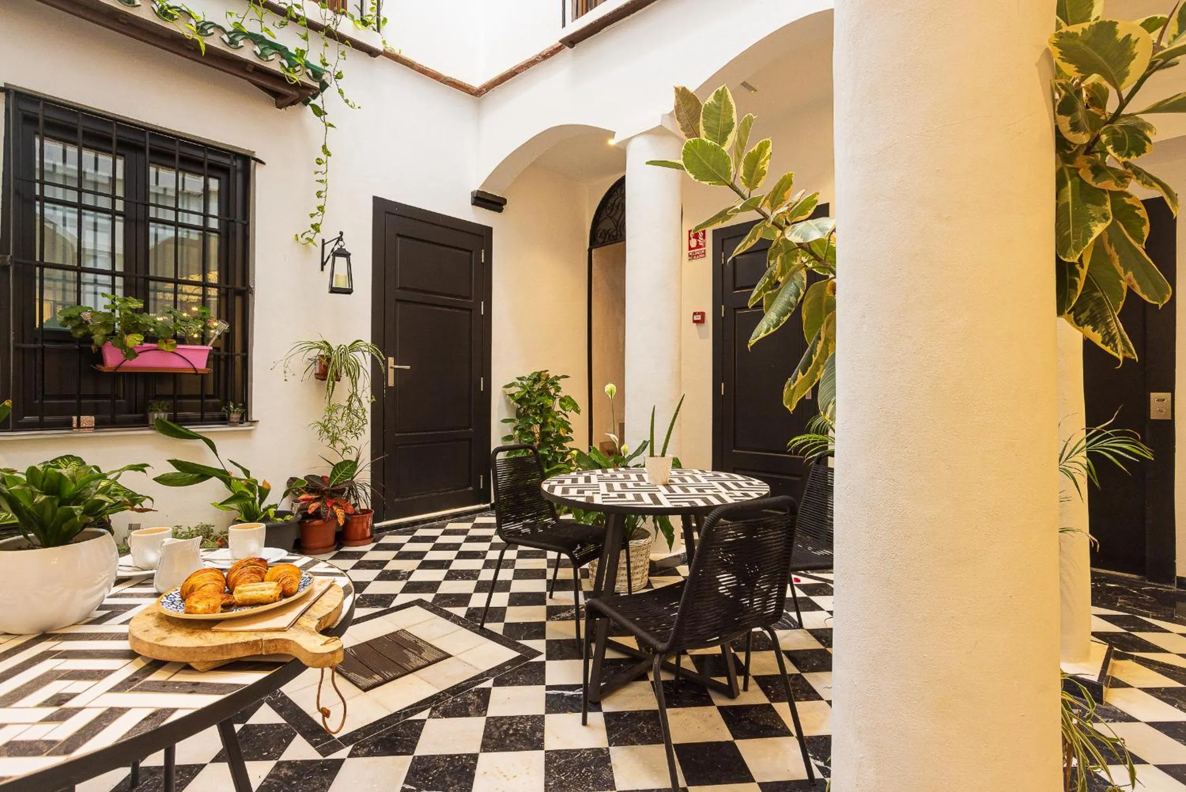 Patio in Madeinterranea Suites