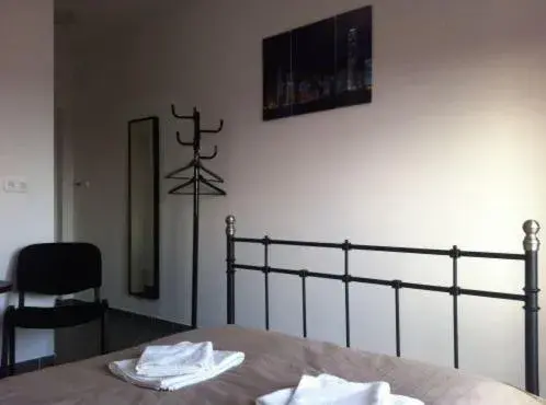 Double Room with Balcony in Kisdunapart 510 Double Room with Balcony in Kisdunapart 510