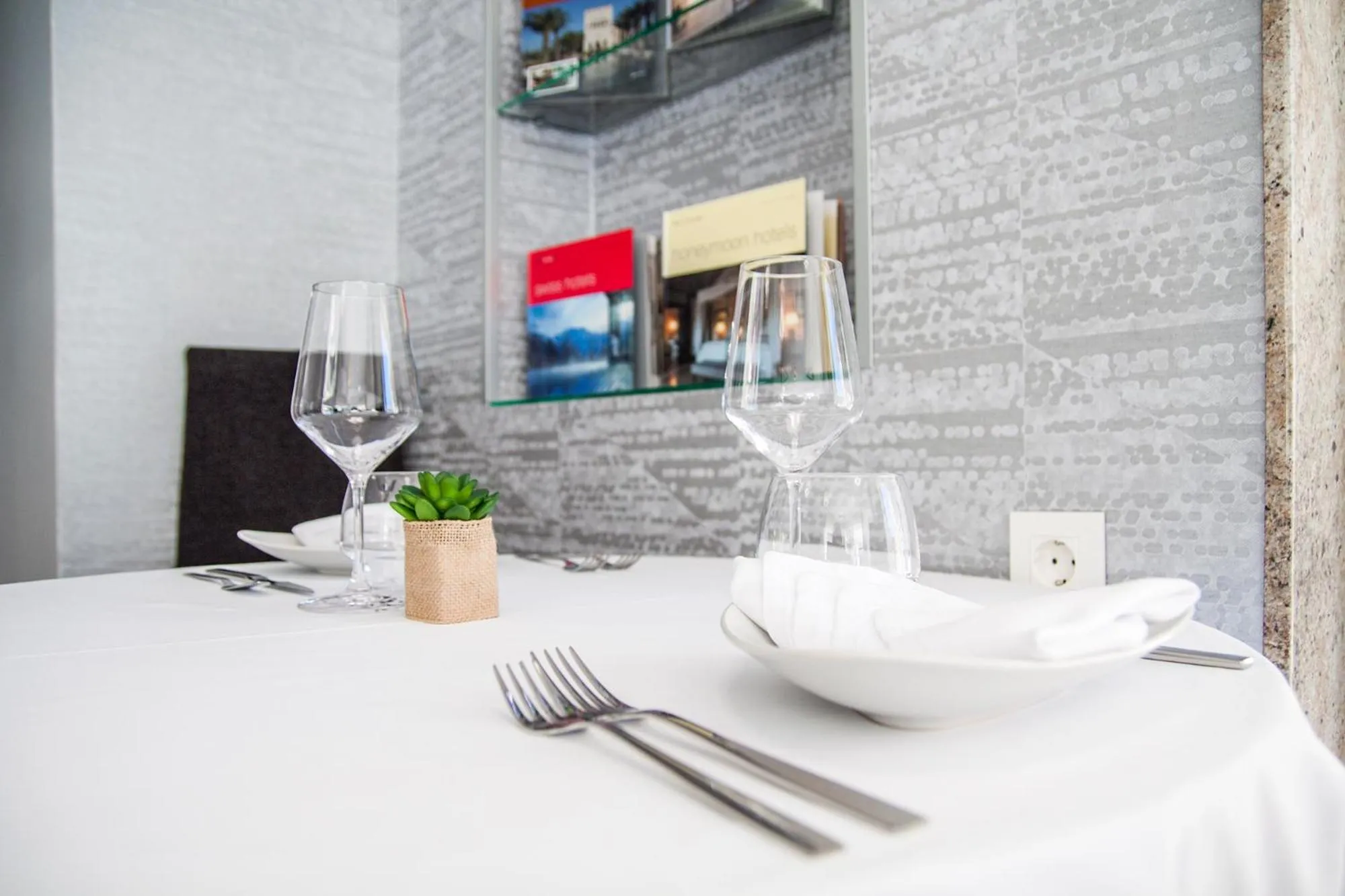 Restaurant/places to eat in Hospedium Morada da Moa