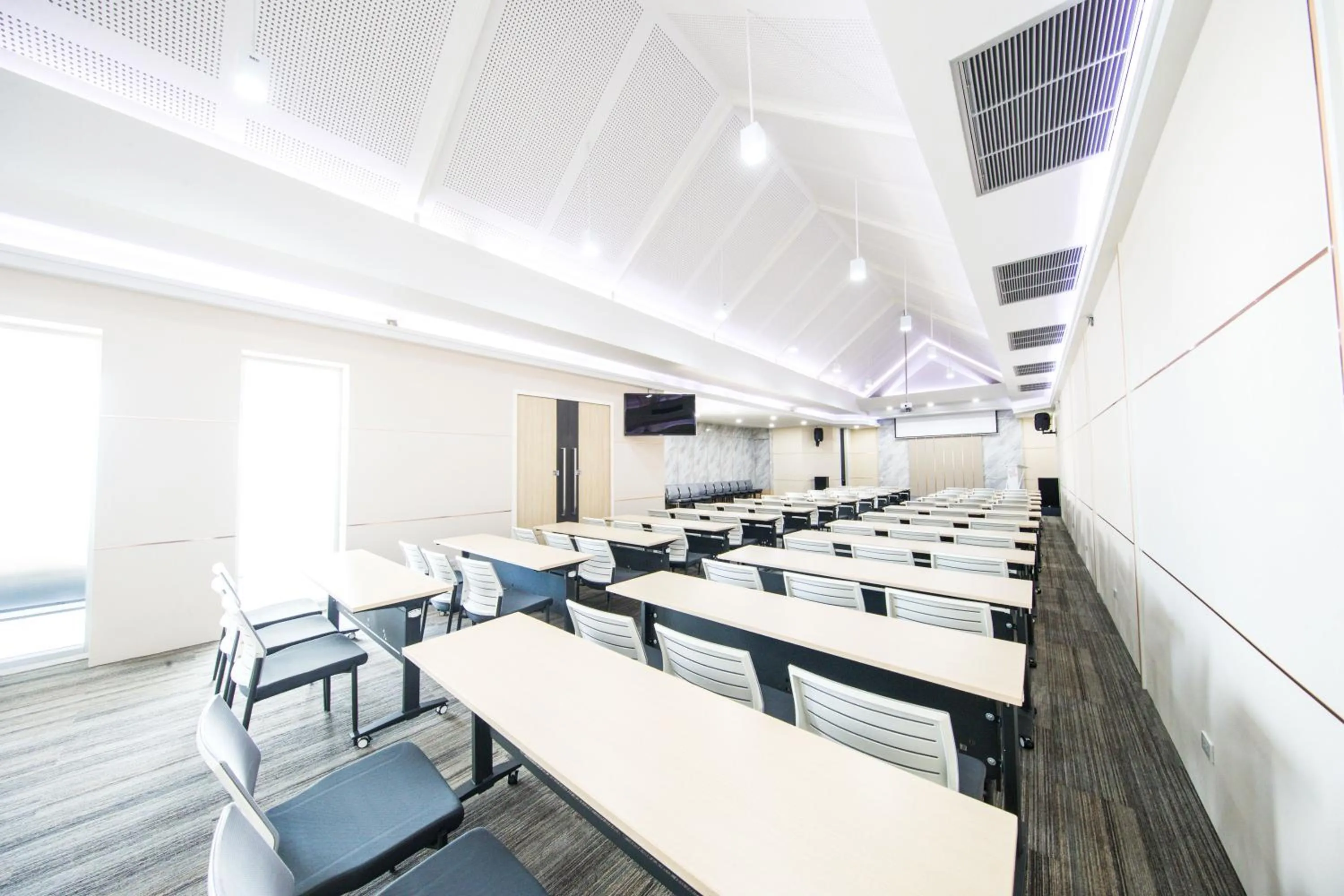 Meeting/conference room in Phavina Grand Boutique