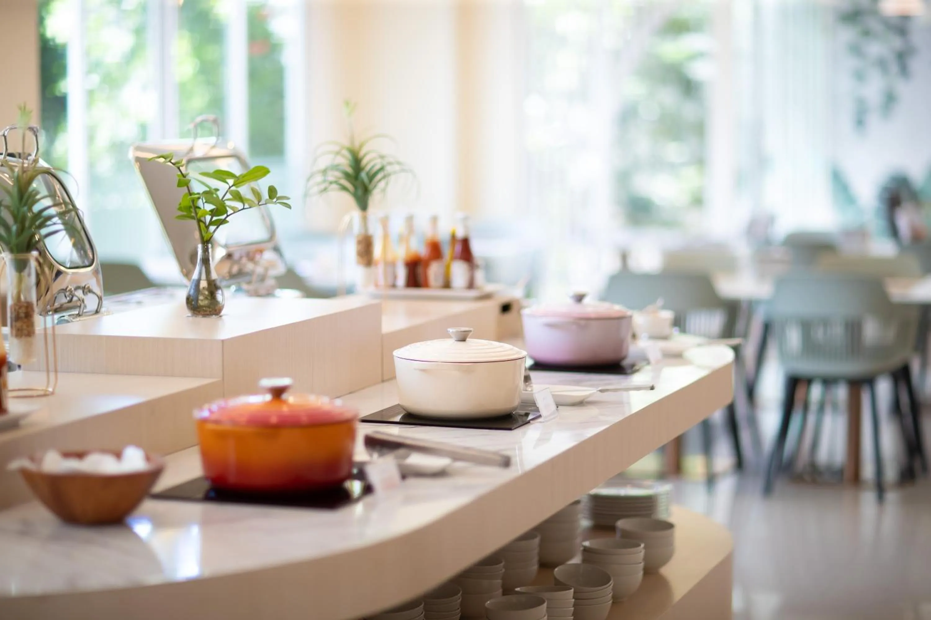 Restaurant/places to eat in Phavina Grand Boutique