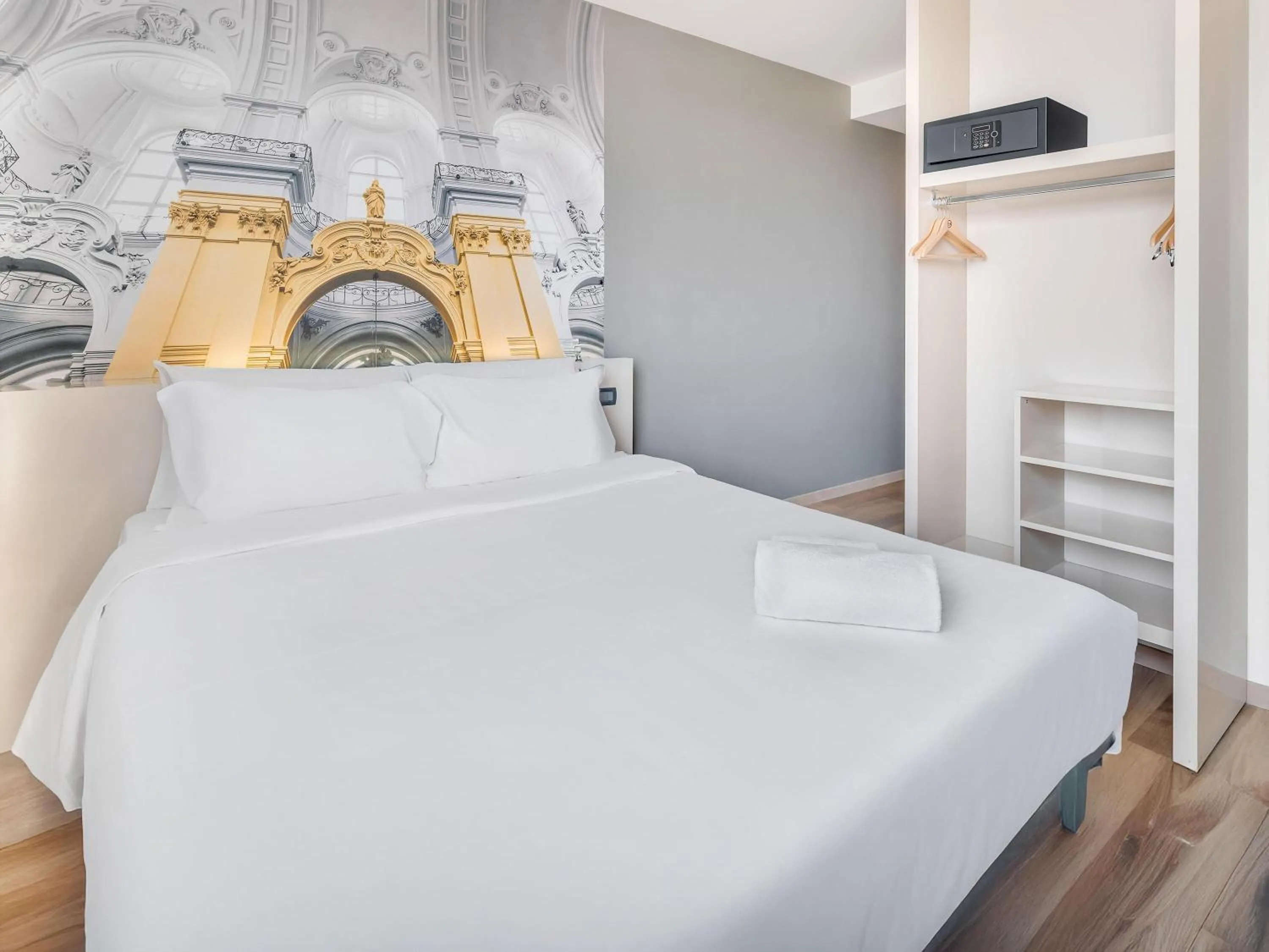 Photo of the whole room, Bed in B&B HOTEL Torino Orbassano