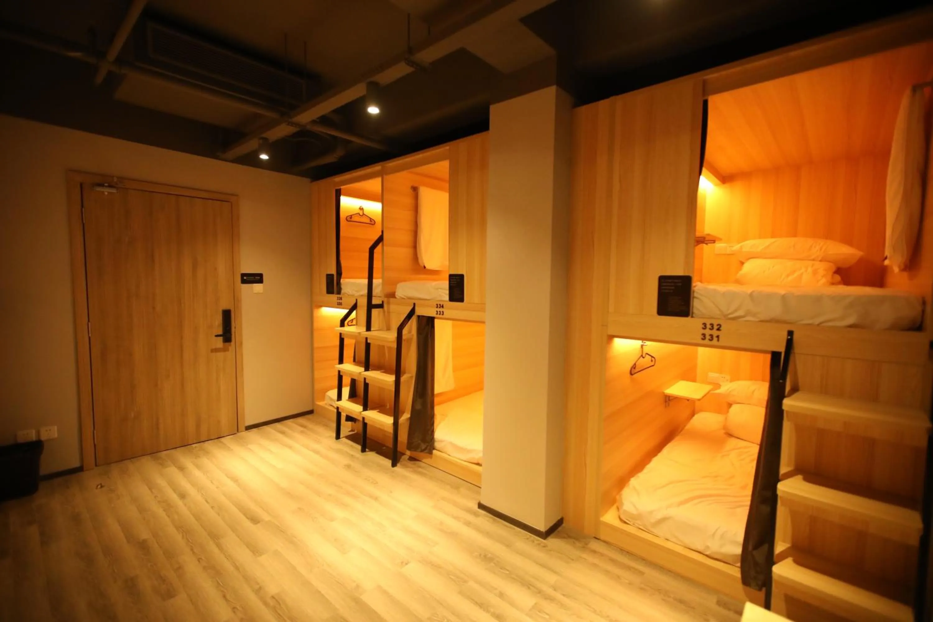 Photo of the whole room, Bed in Chengdu Desti Youth Park Hostel Chunxi Road