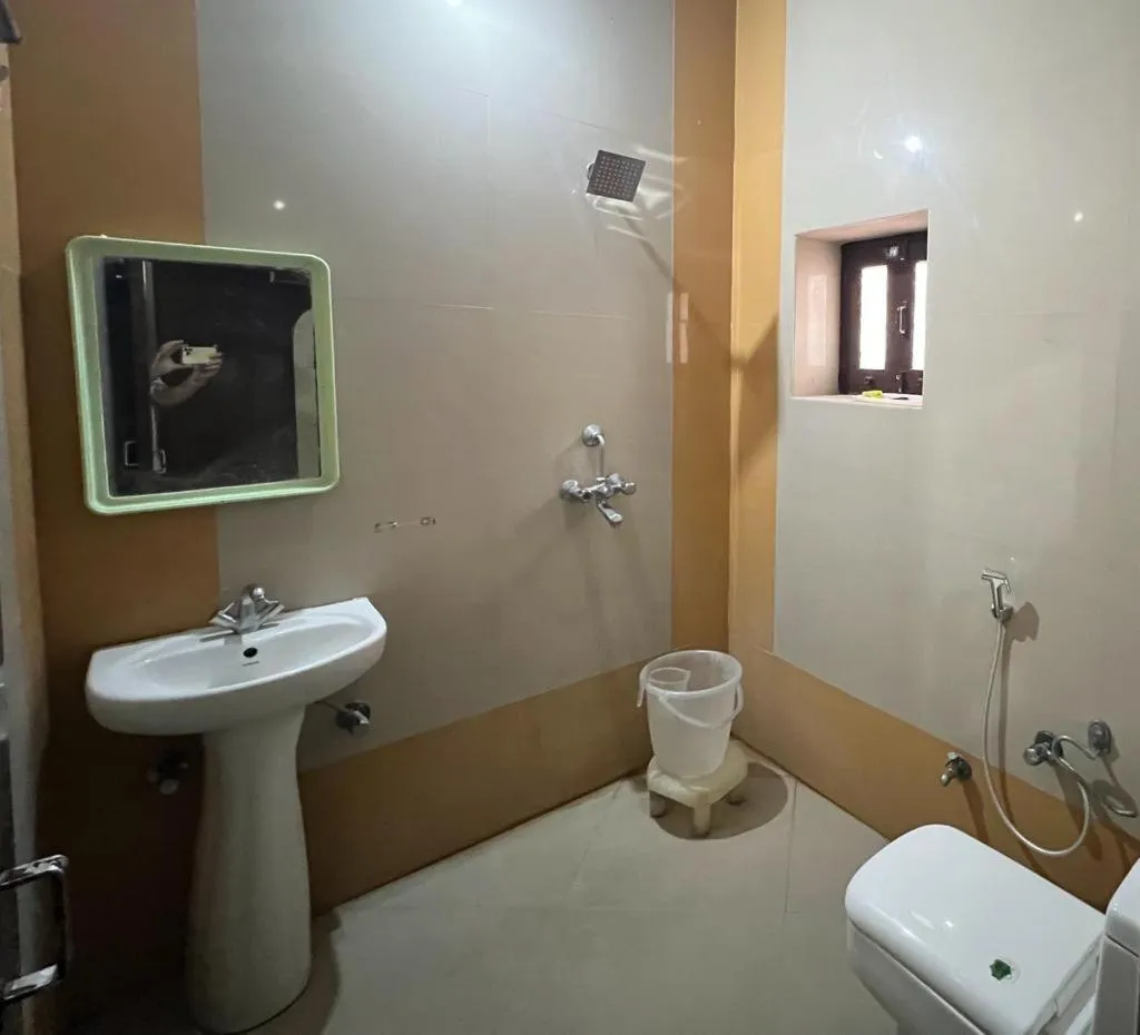 Bathroom in Rajputana Palace