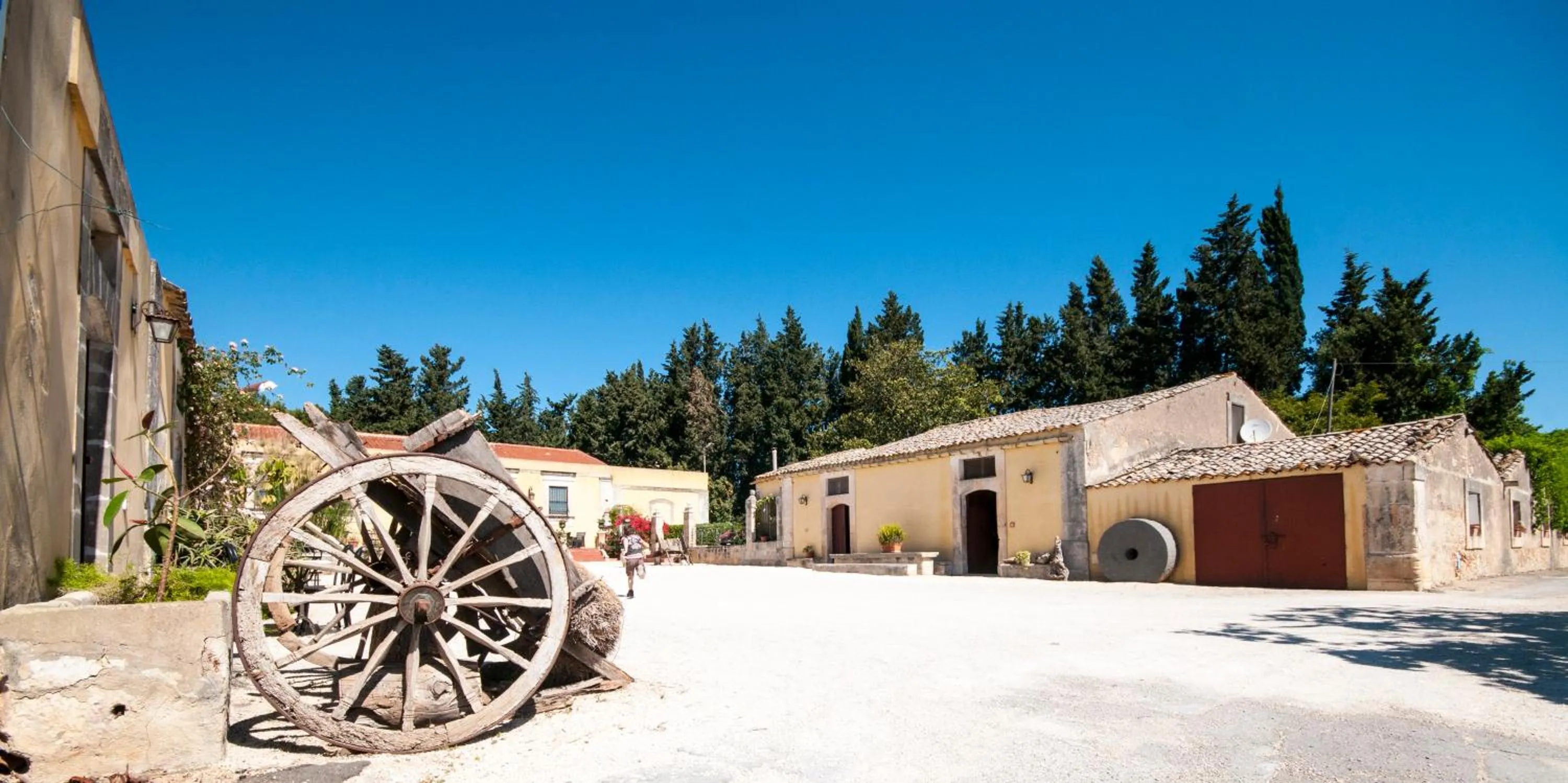 Decorative detail in Masseria Case Damma