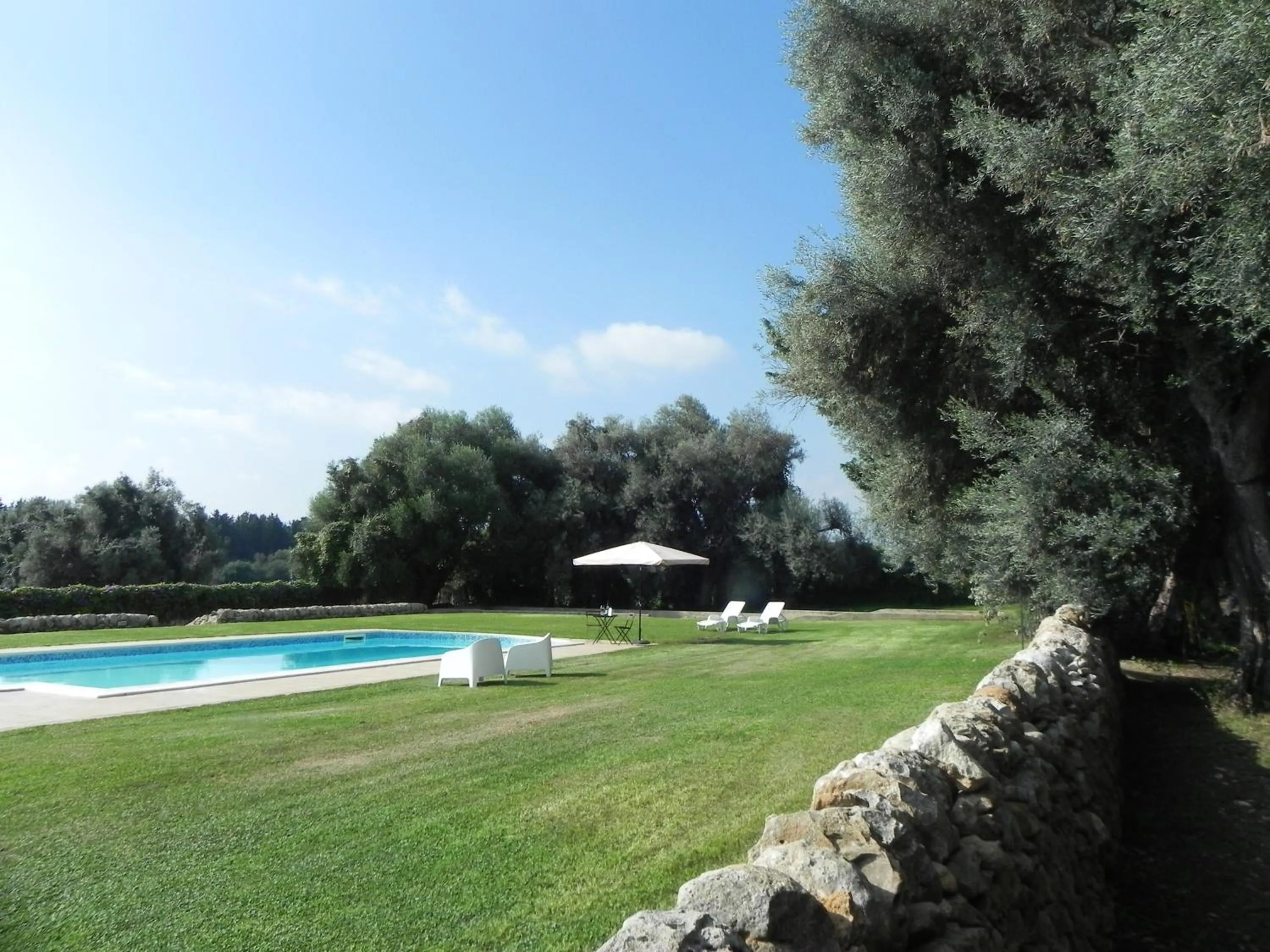 Swimming pool in Masseria Case Damma