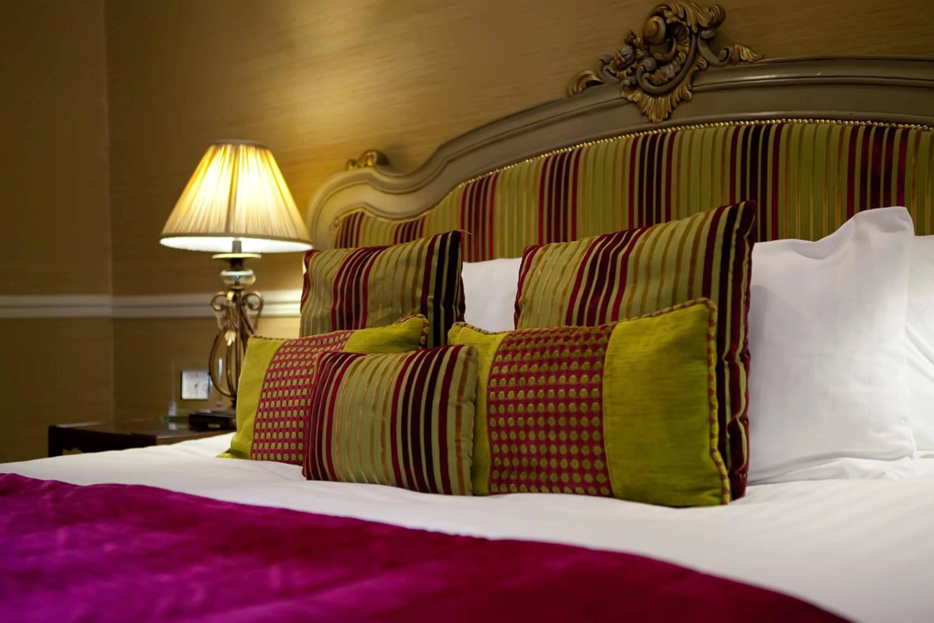 Bedroom, Bed in Whitley Hall Hotel