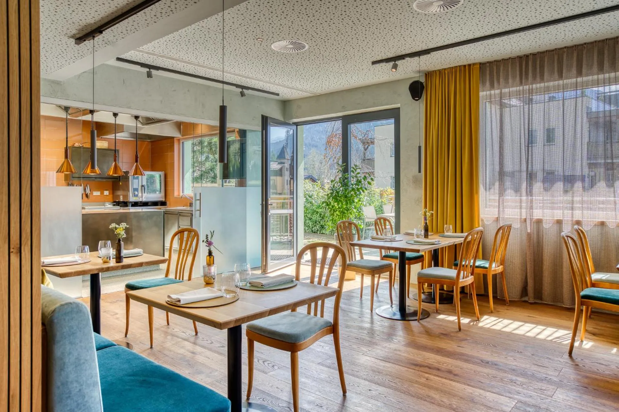 Restaurant/places to eat in Boutiquehotel ZOMM in Seefeld