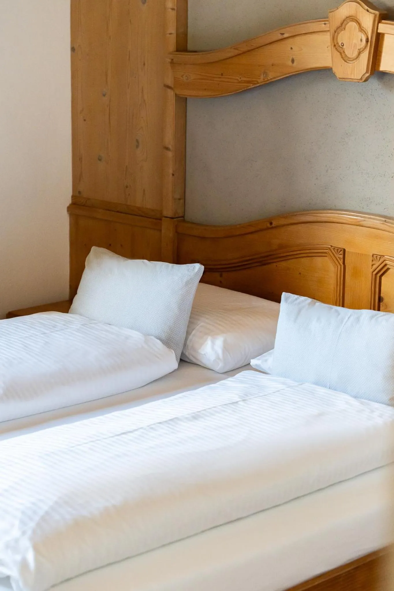 Photo of the whole room, Bed in Boutiquehotel ZOMM in Seefeld