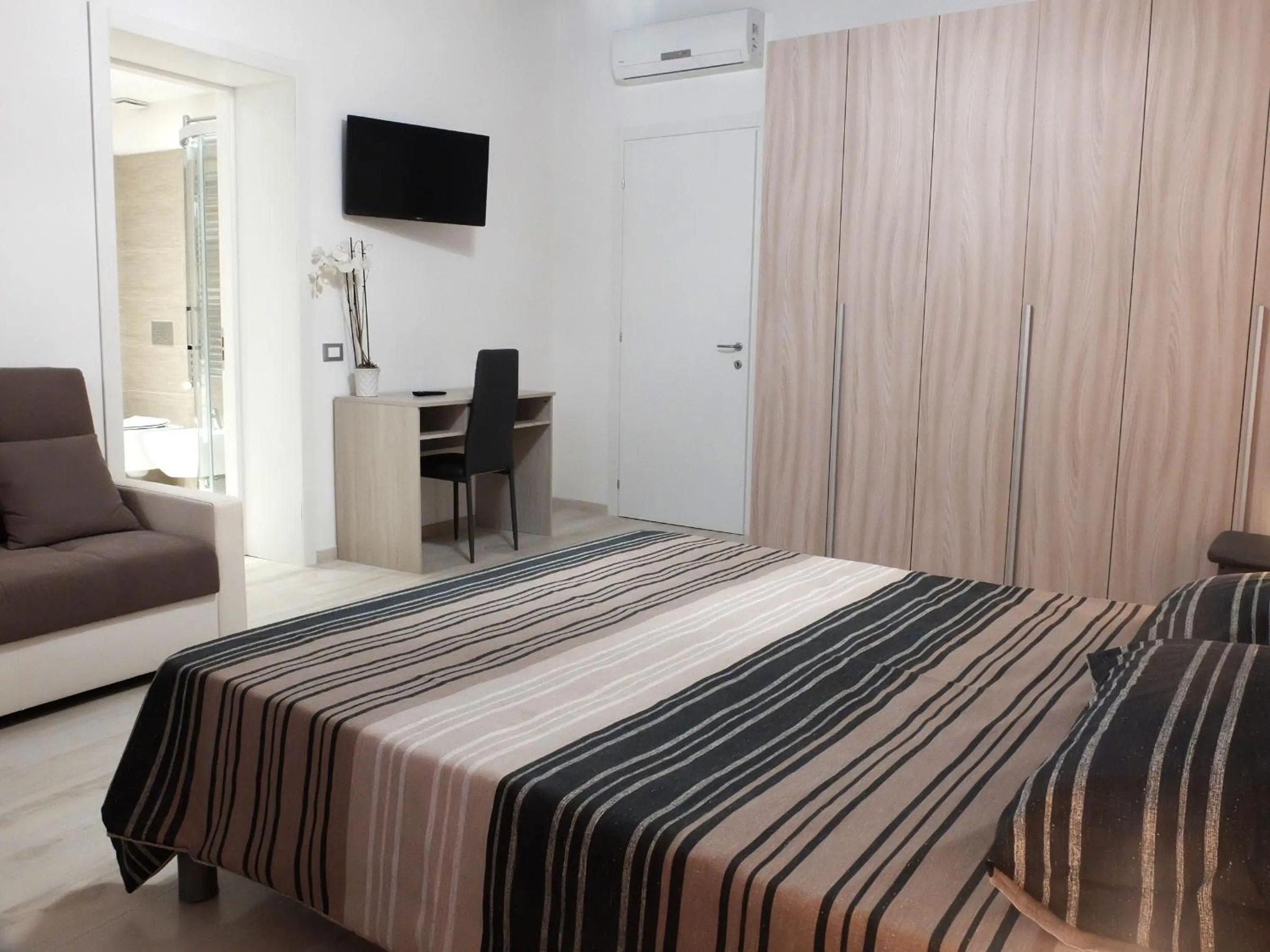 Photo of the whole room, Bed in Centro Storico Rooms