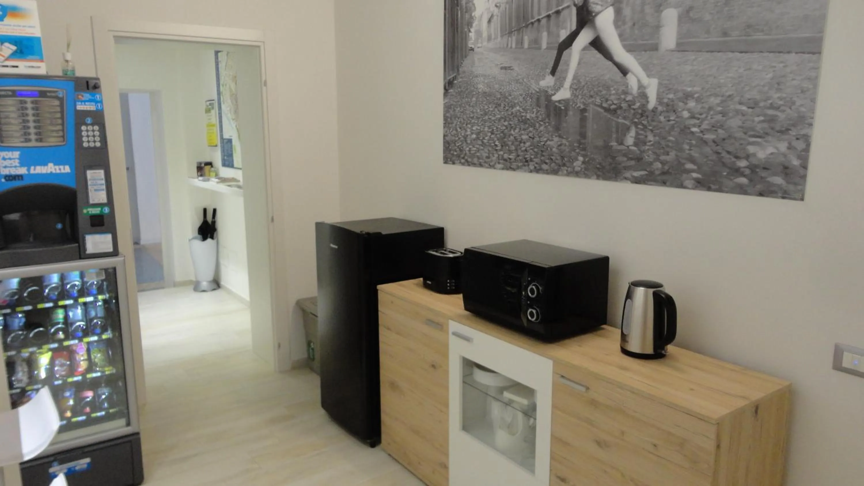 Communal lounge/ TV room in Centro Storico Rooms