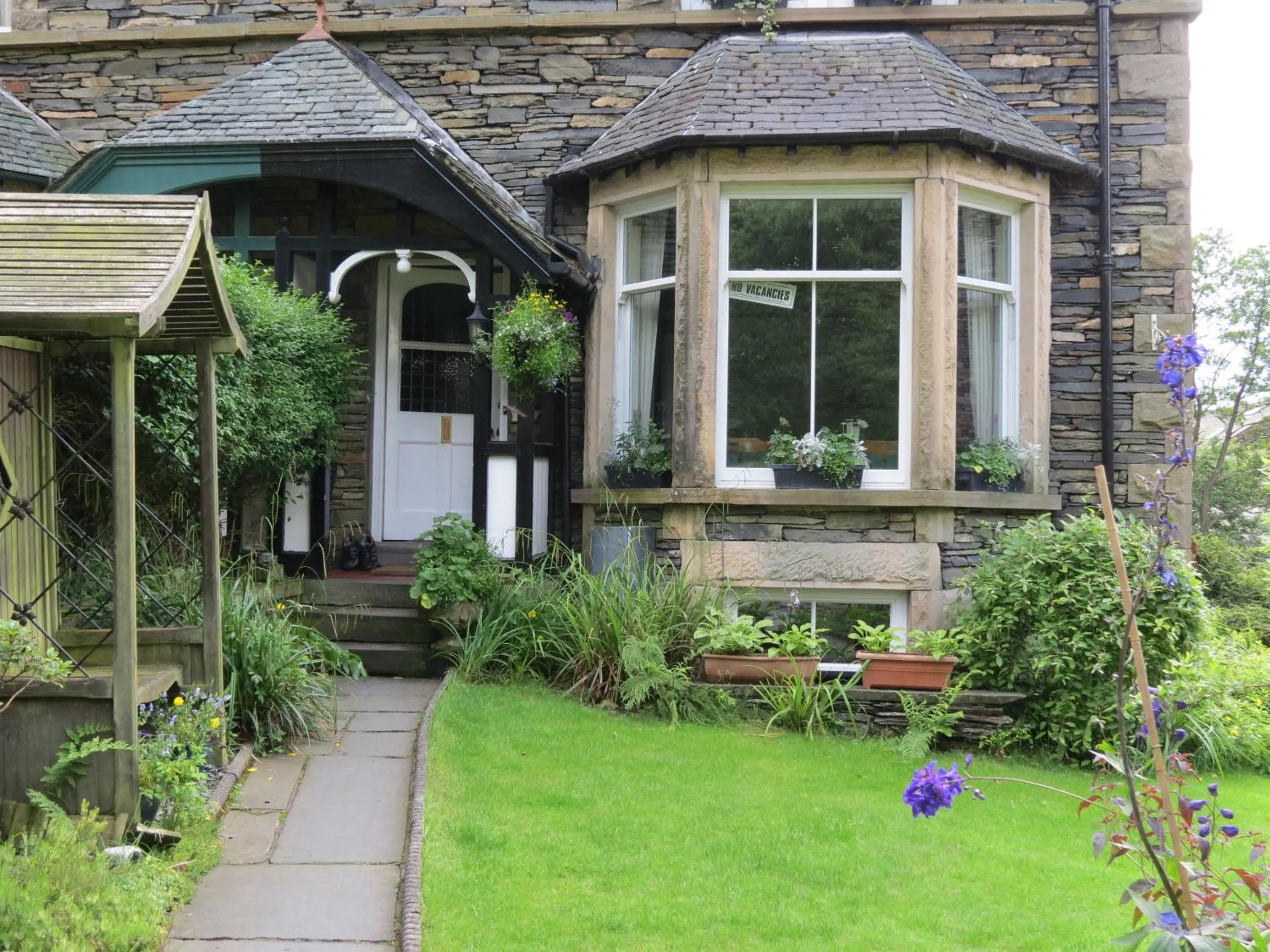 Facade/entrance in Laurel Cottage