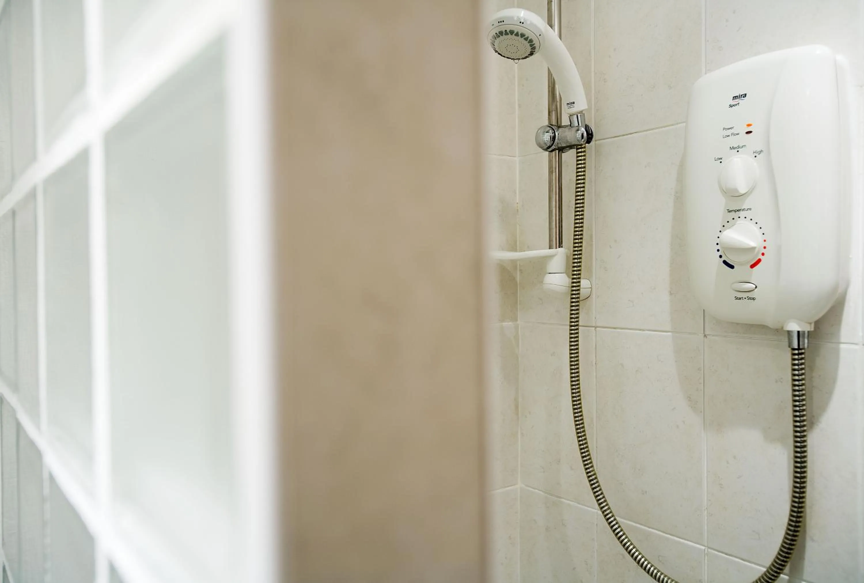 Shower, Bathroom in Laurel Cottage